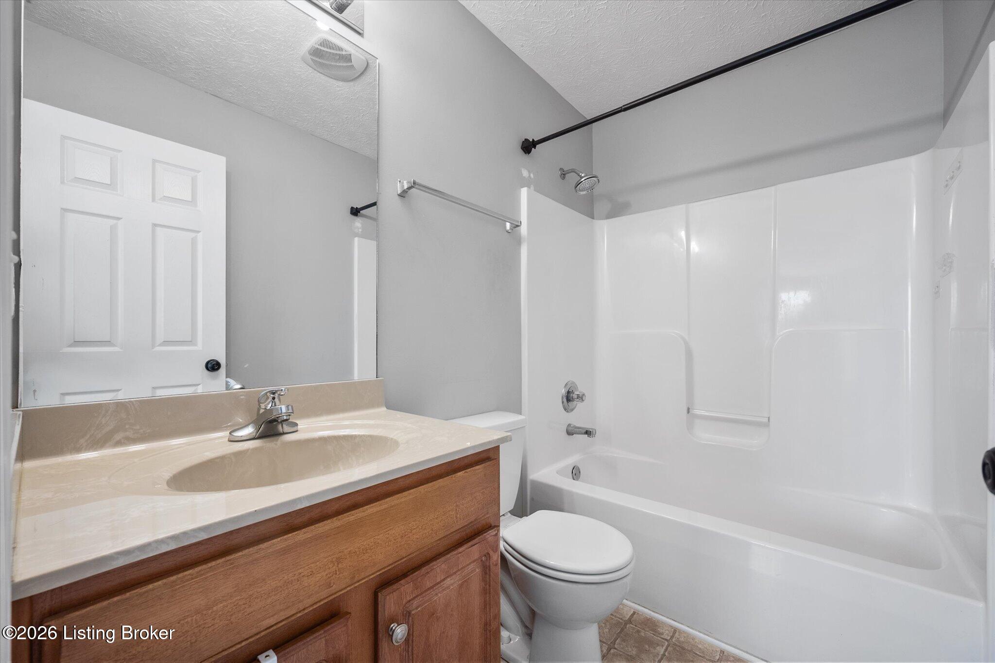 729 Oak Grove Blvd Property Photo 16