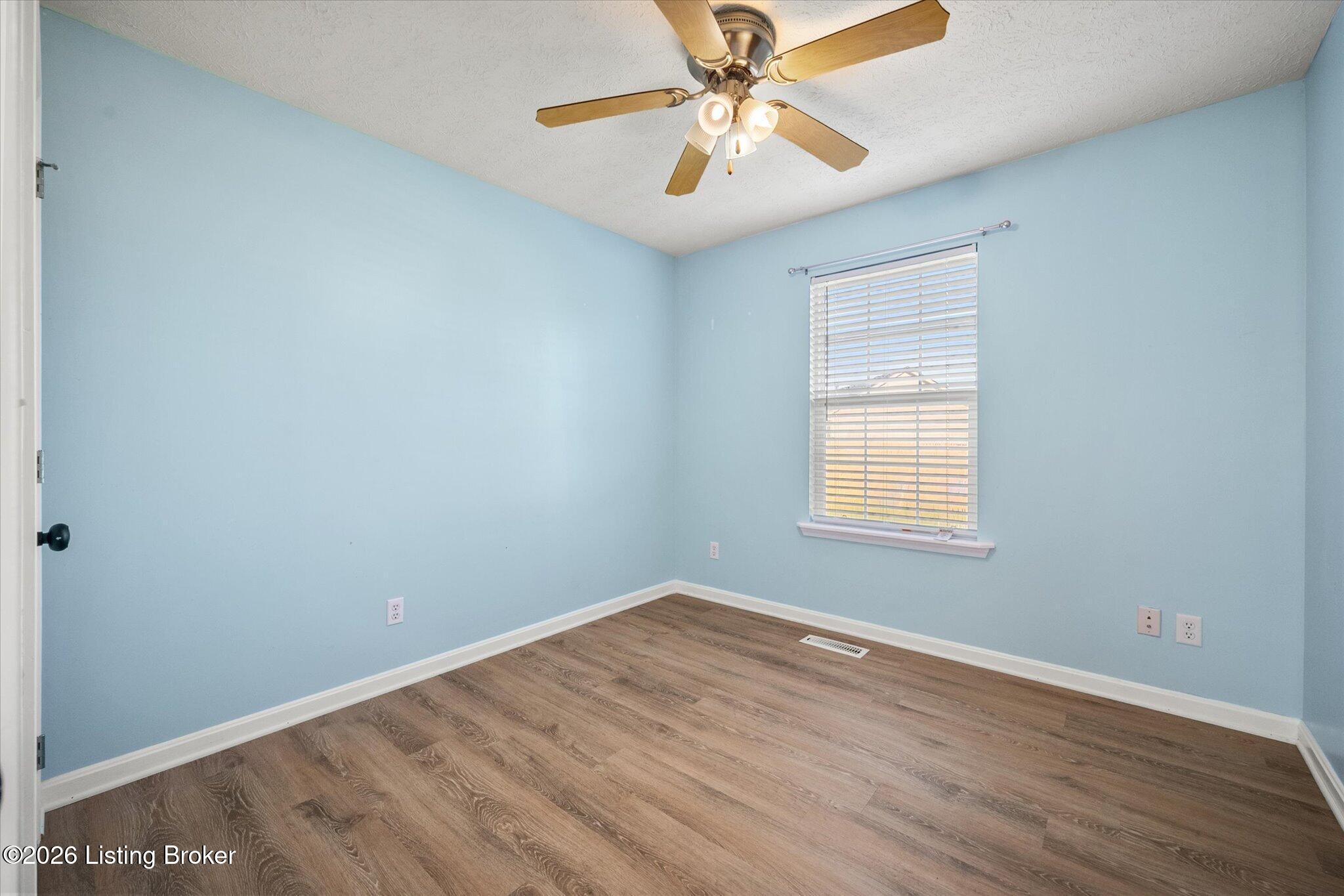 729 Oak Grove Blvd Property Photo 19