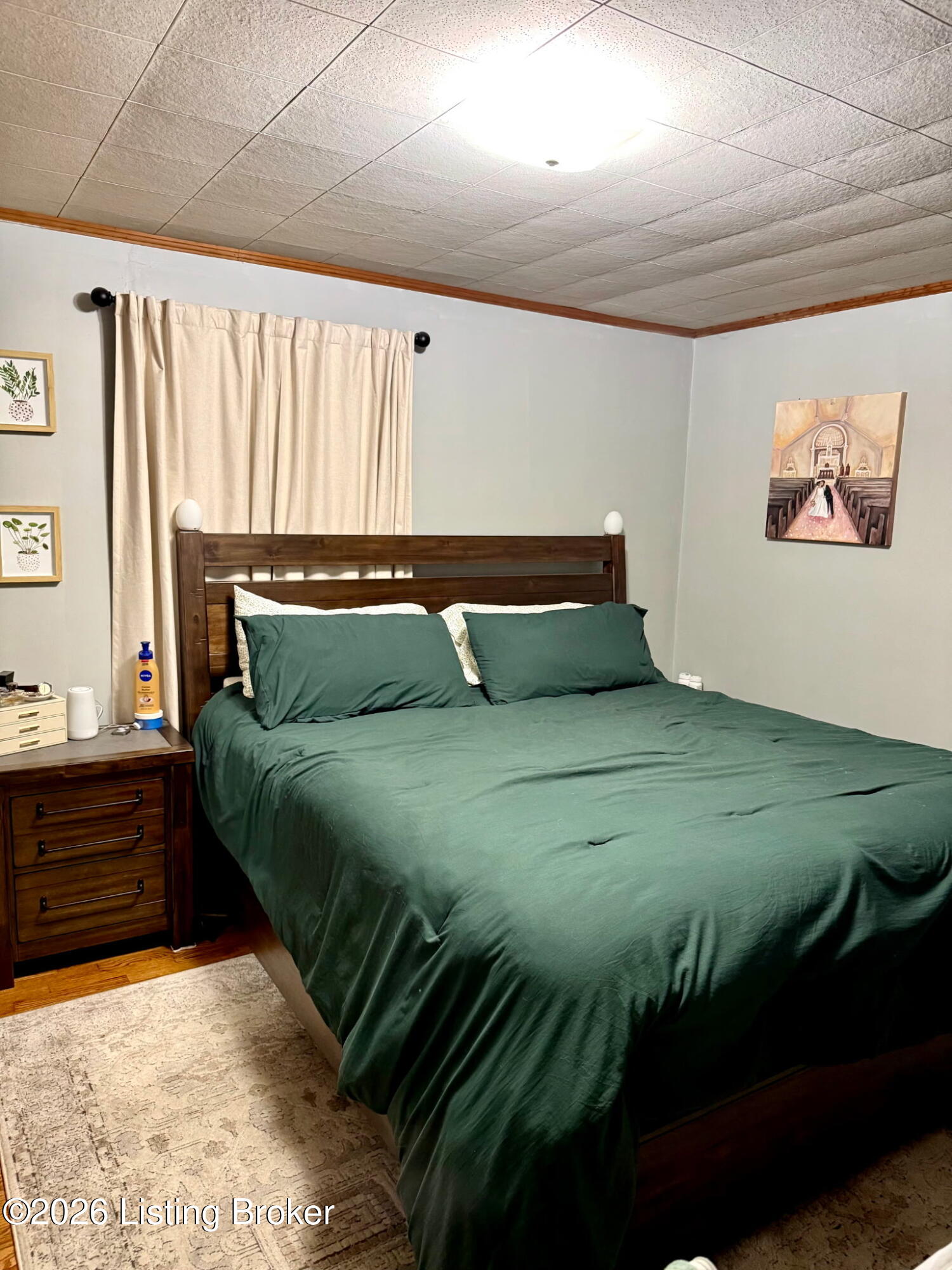 402 Garden Ct Property Photo 5