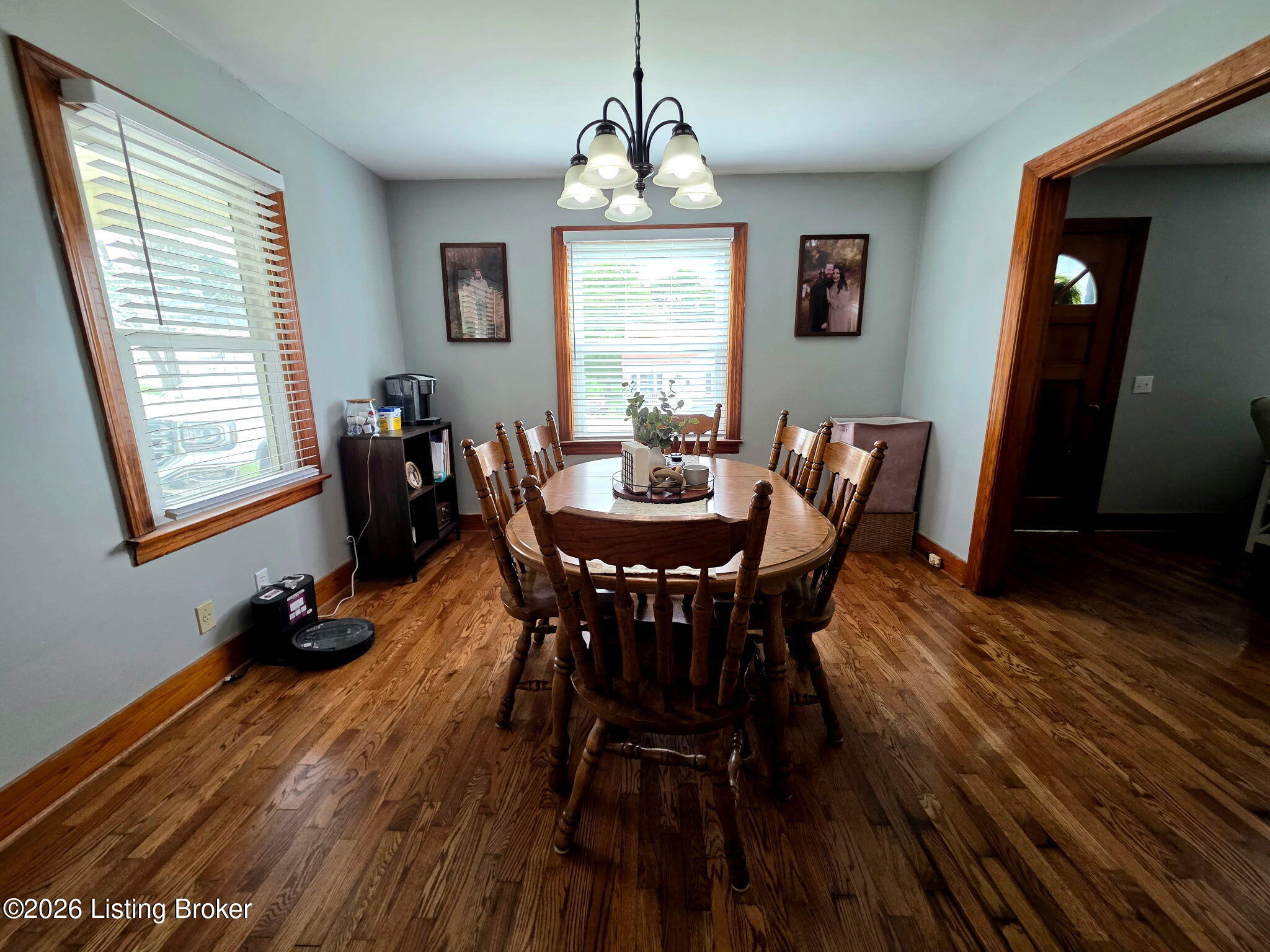 402 Garden Ct Property Photo 6