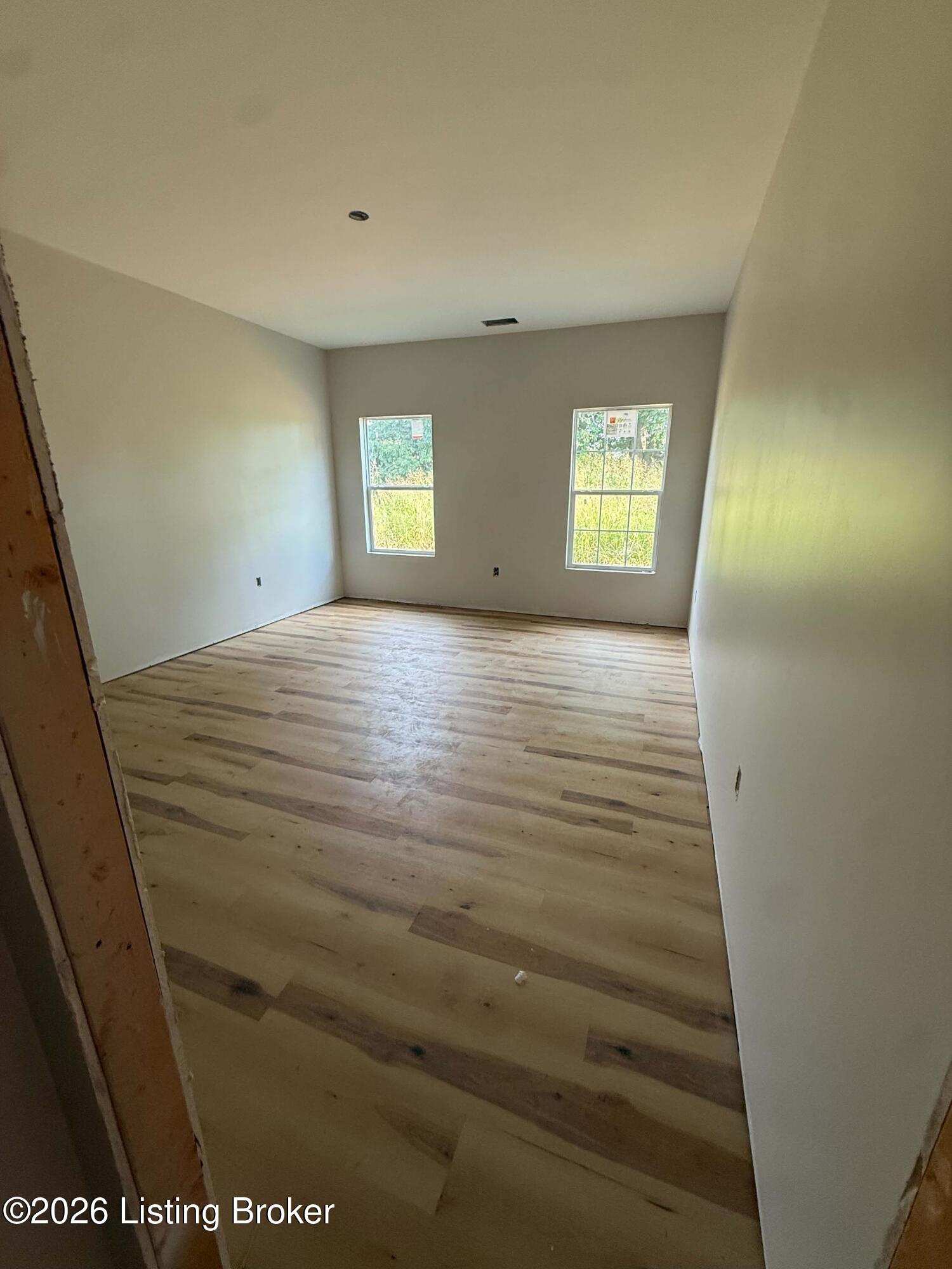 295 Hope St Property Photo 5