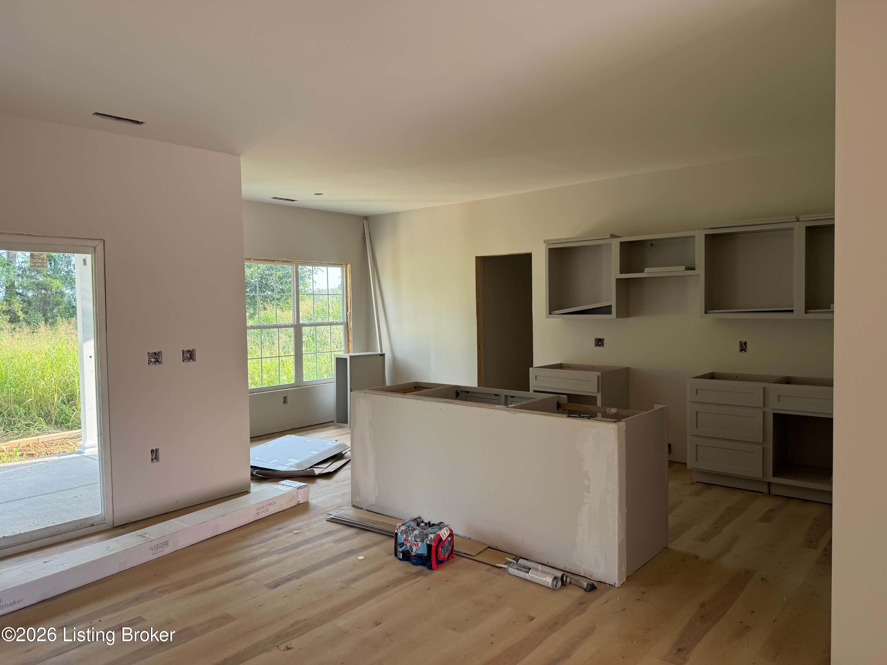 295 Hope St Property Photo 7