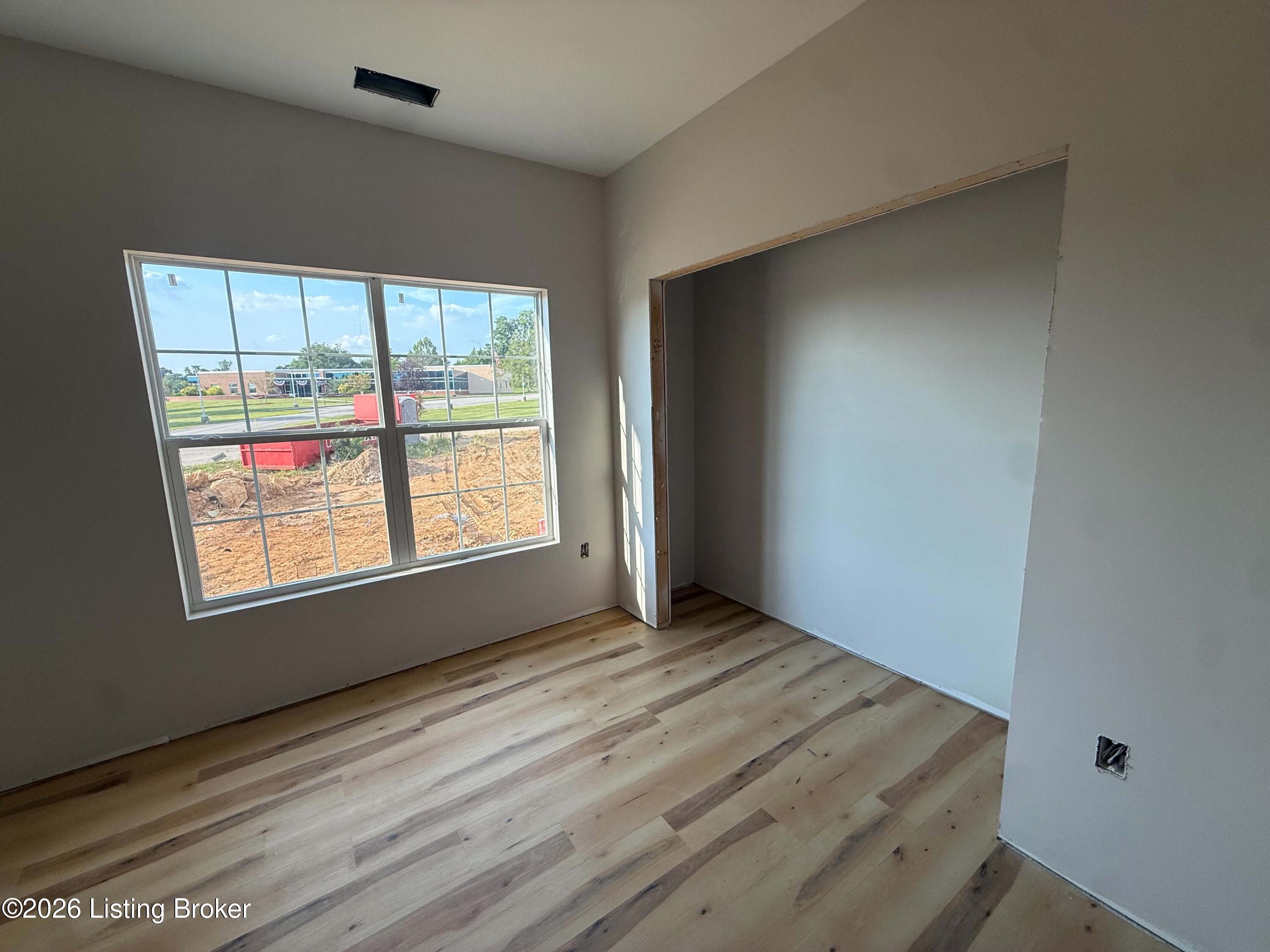 295 Hope St Property Photo 8