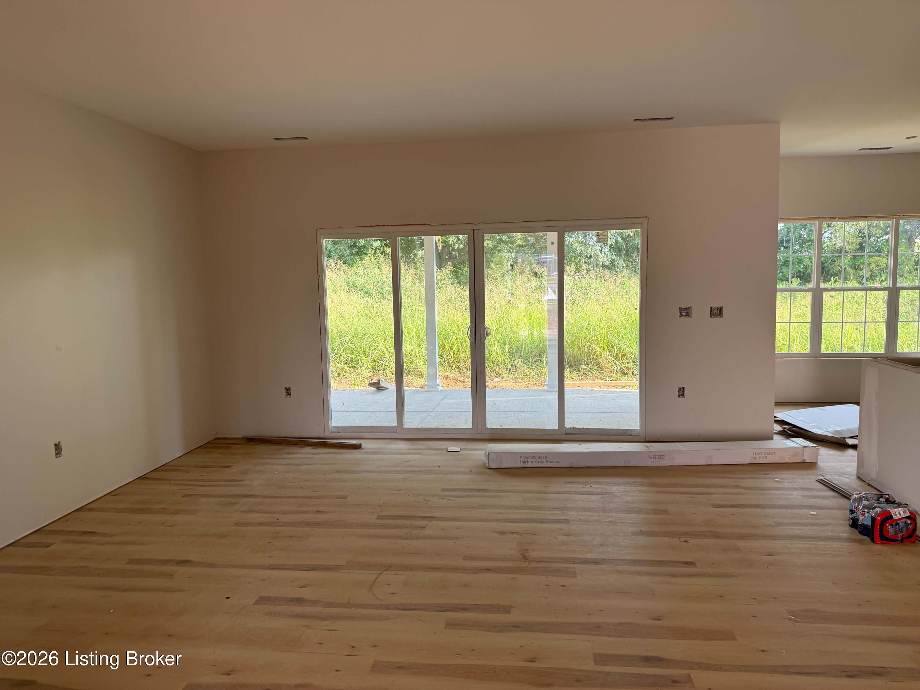 295 Hope St Property Photo 9