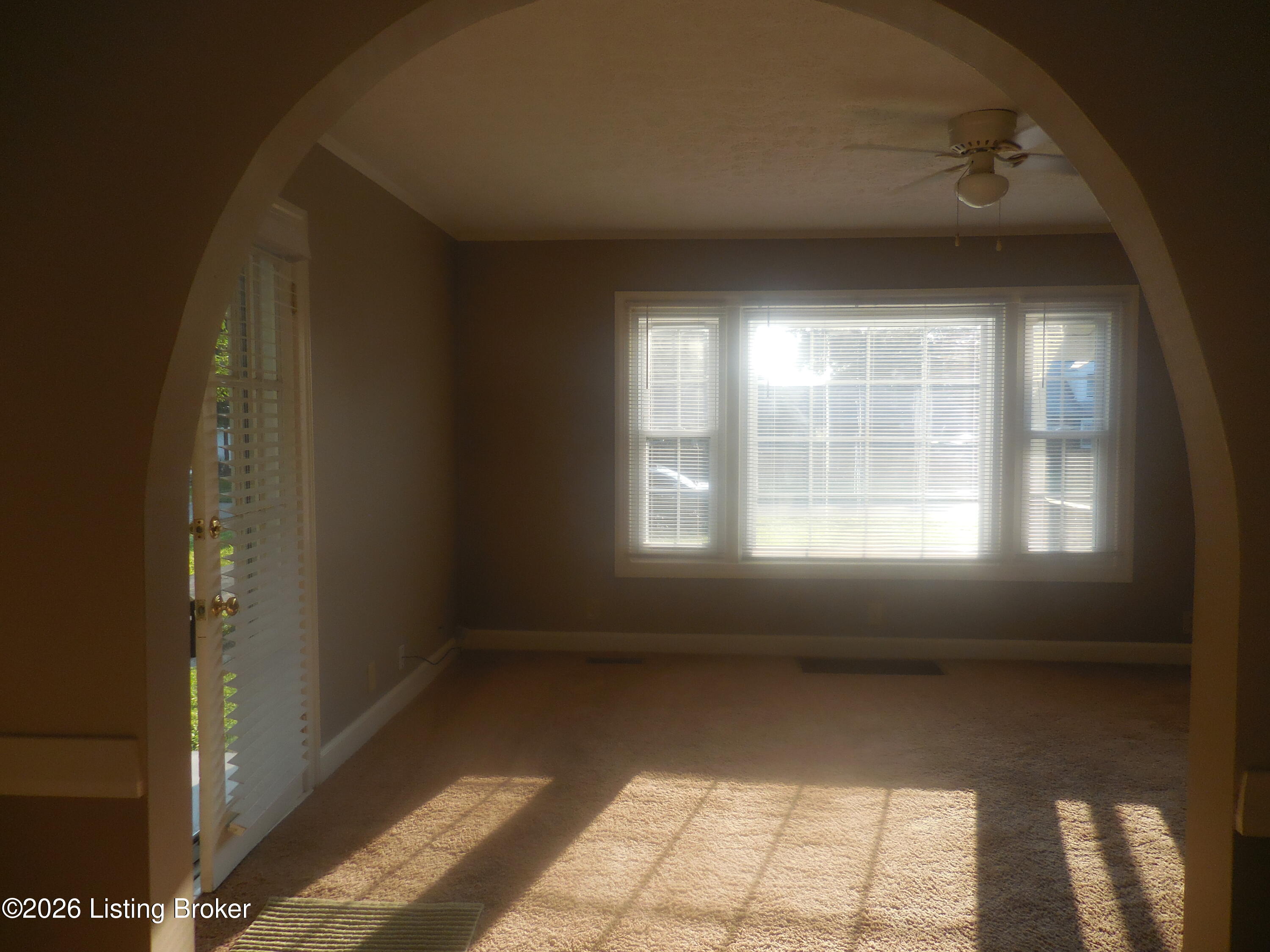 514 N 5th Ave Property Photo 6