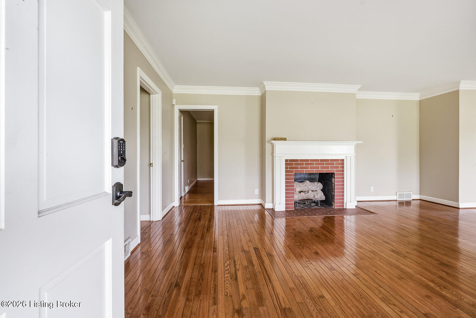 575 Catalpa Ln Property Photo 15