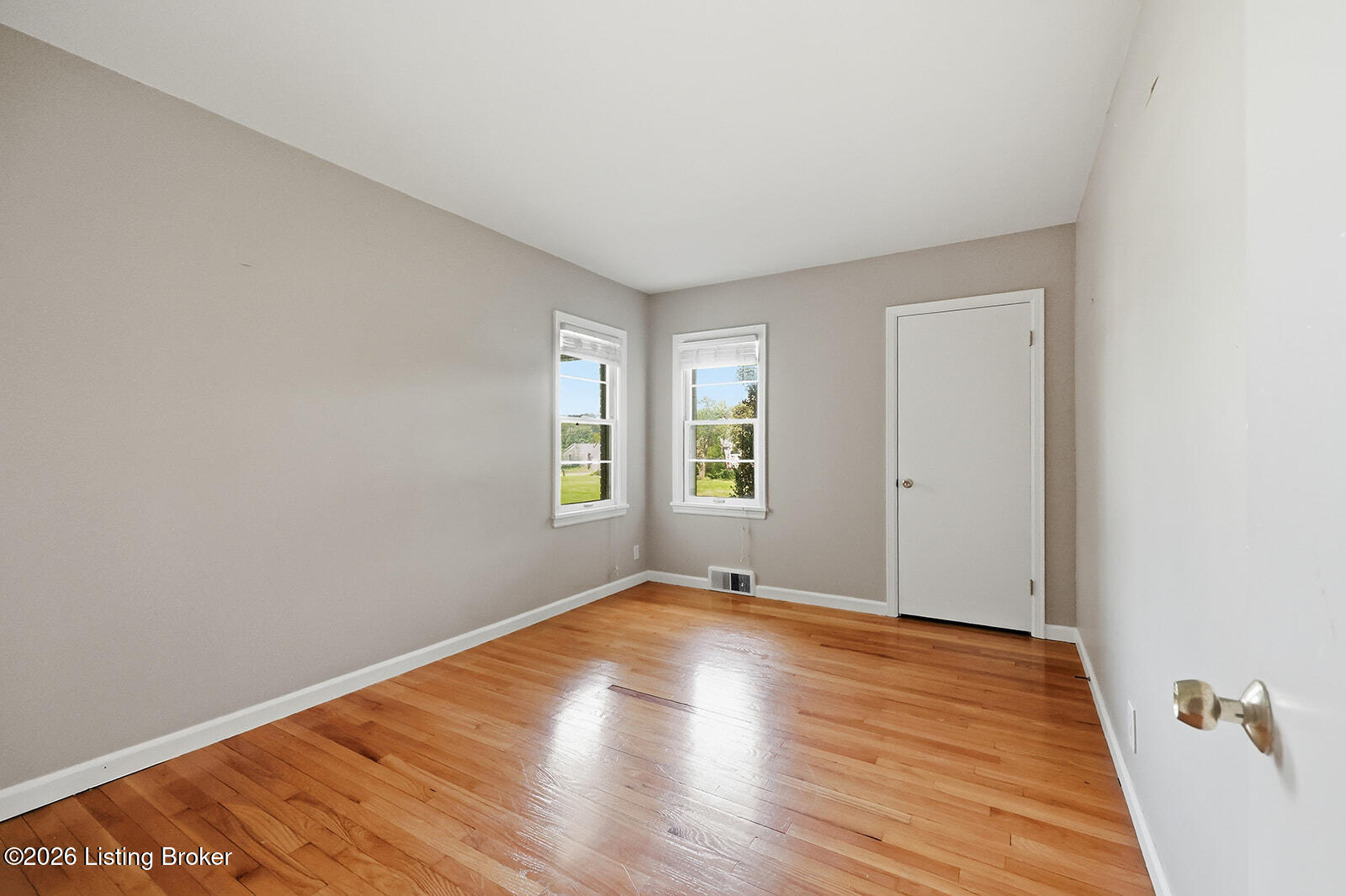 575 Catalpa Ln Property Photo 16
