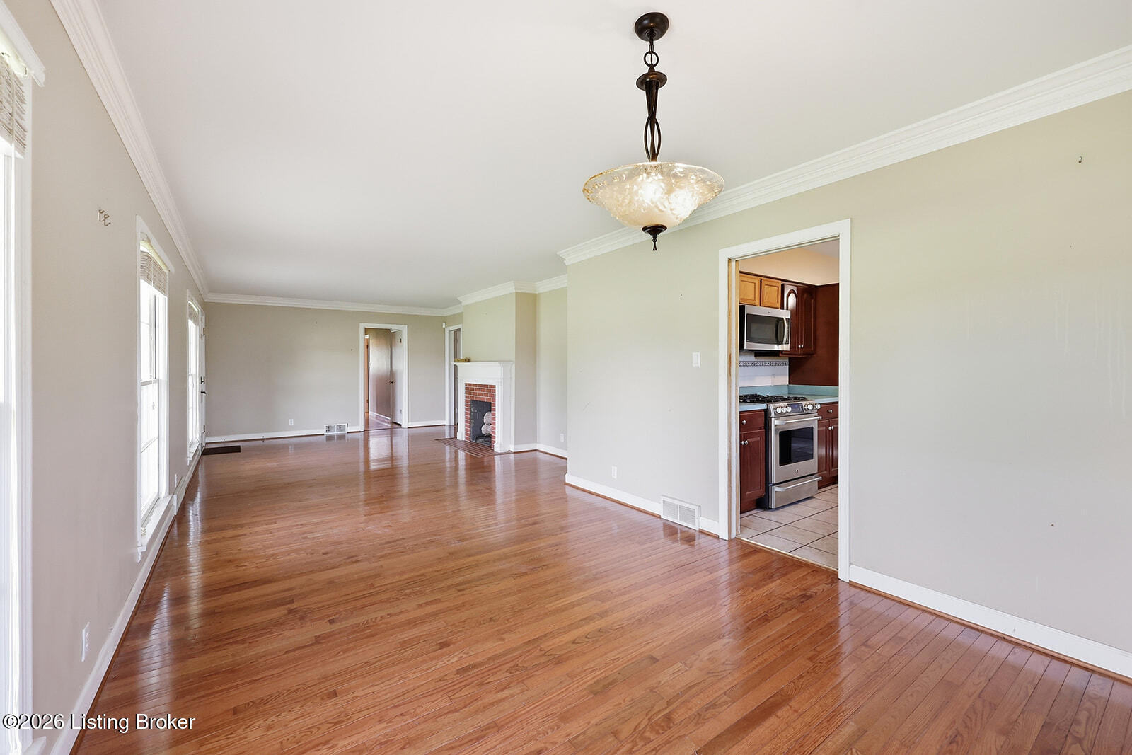575 Catalpa Ln Property Photo 18