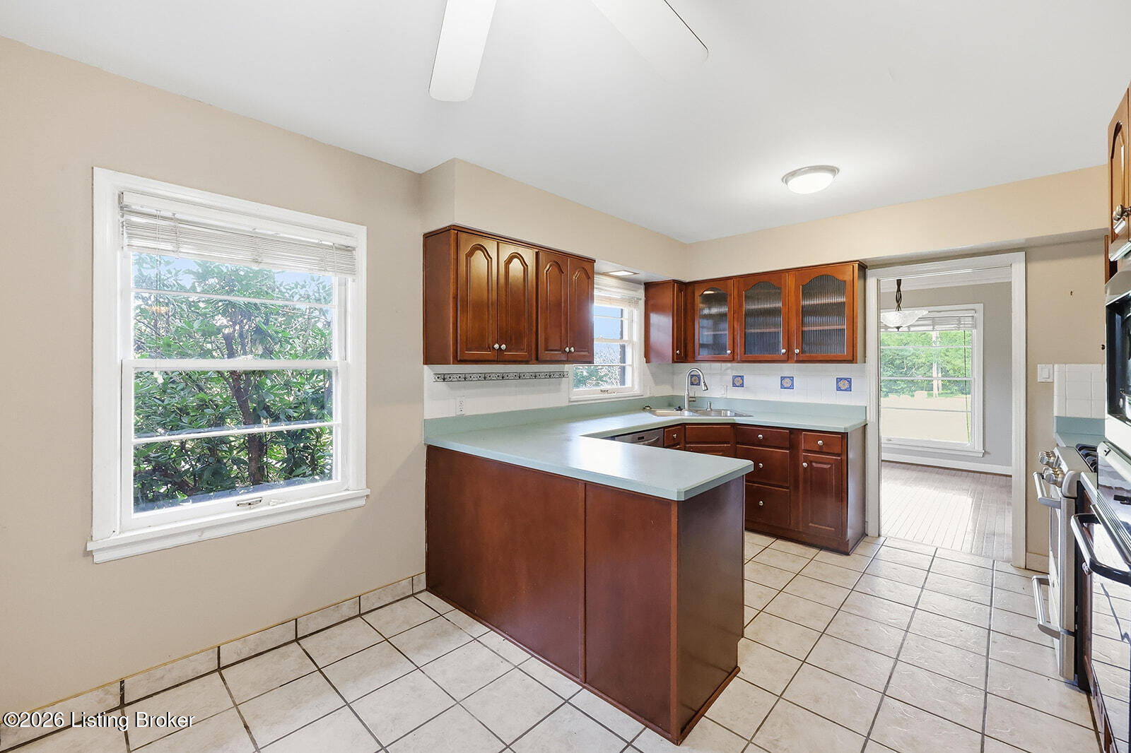 575 Catalpa Ln Property Photo 19