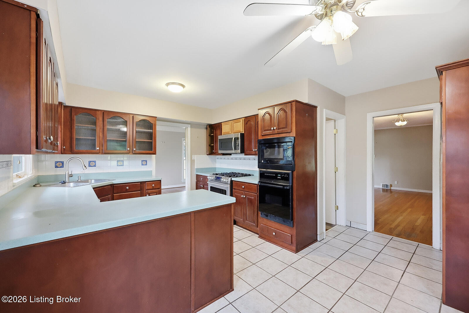 575 Catalpa Ln Property Photo 29