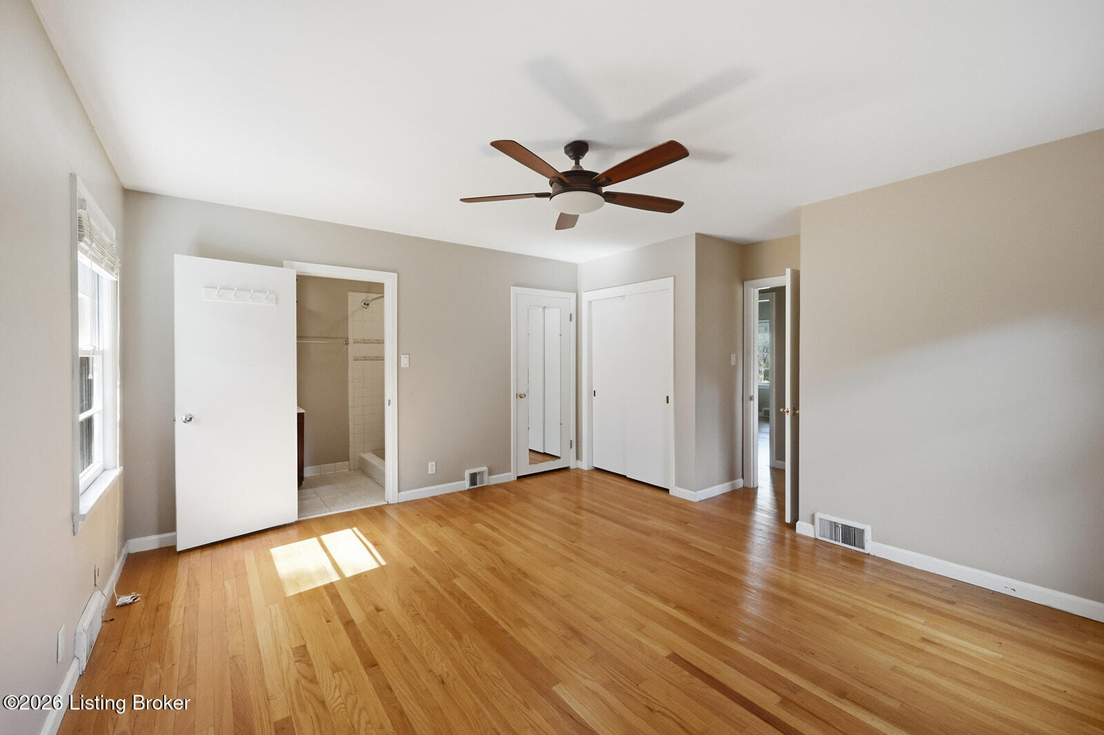 575 Catalpa Ln Property Photo 36