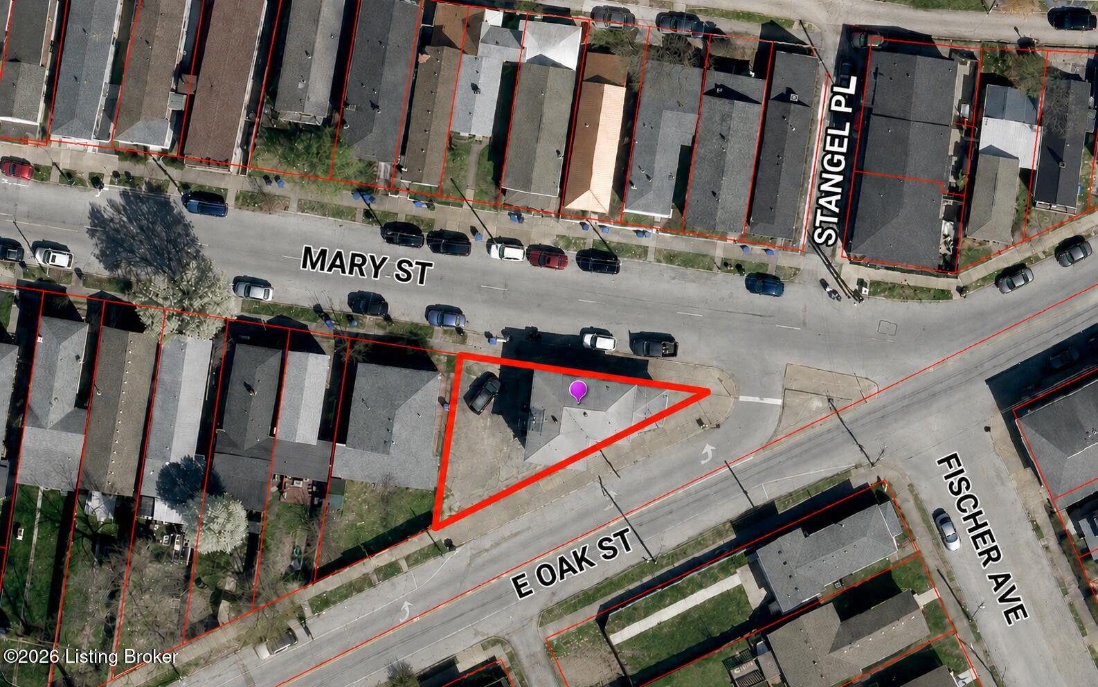 1069 E Oak St Property Photo 4