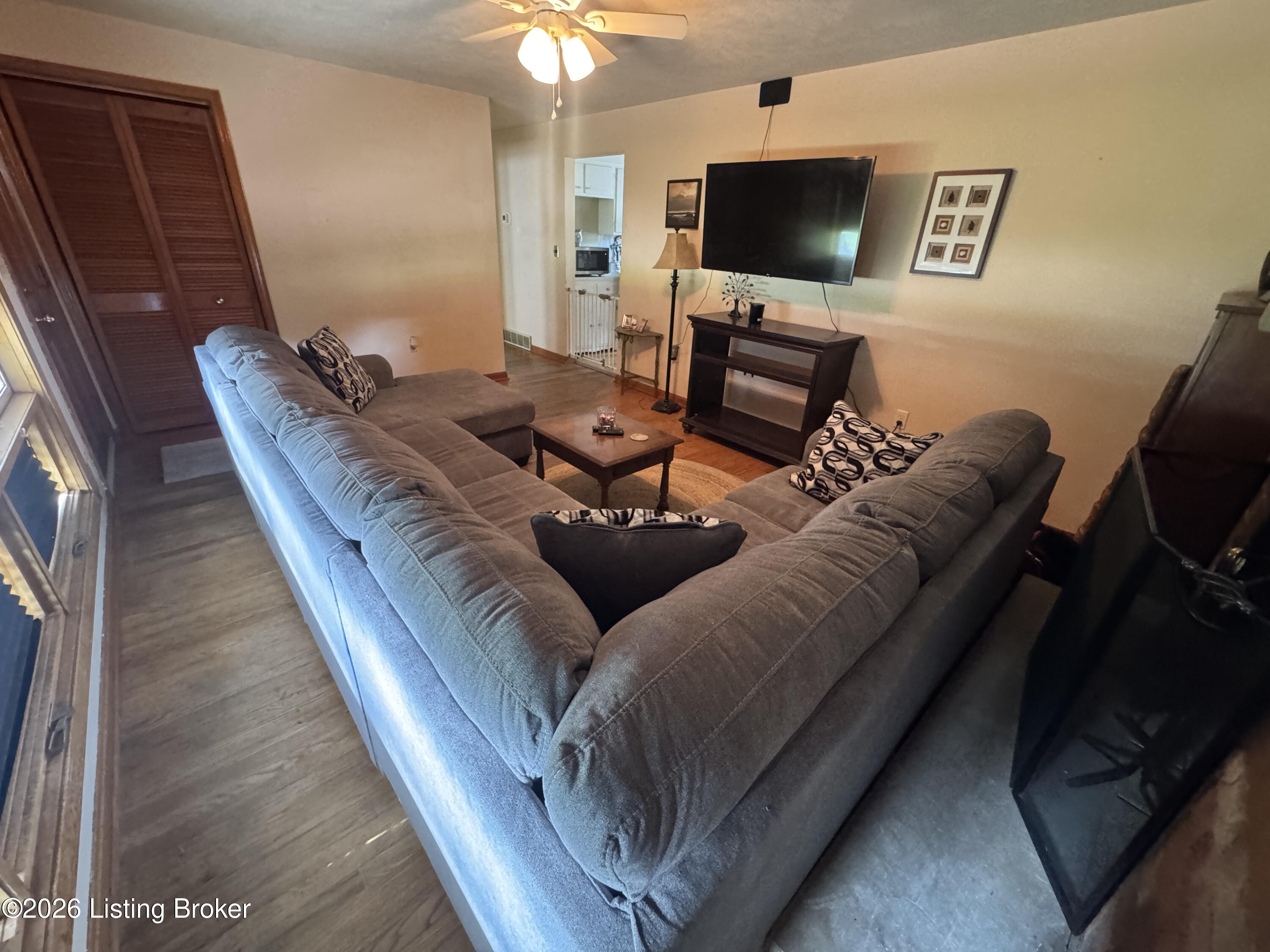 7317 Ridan Way Property Photo 6