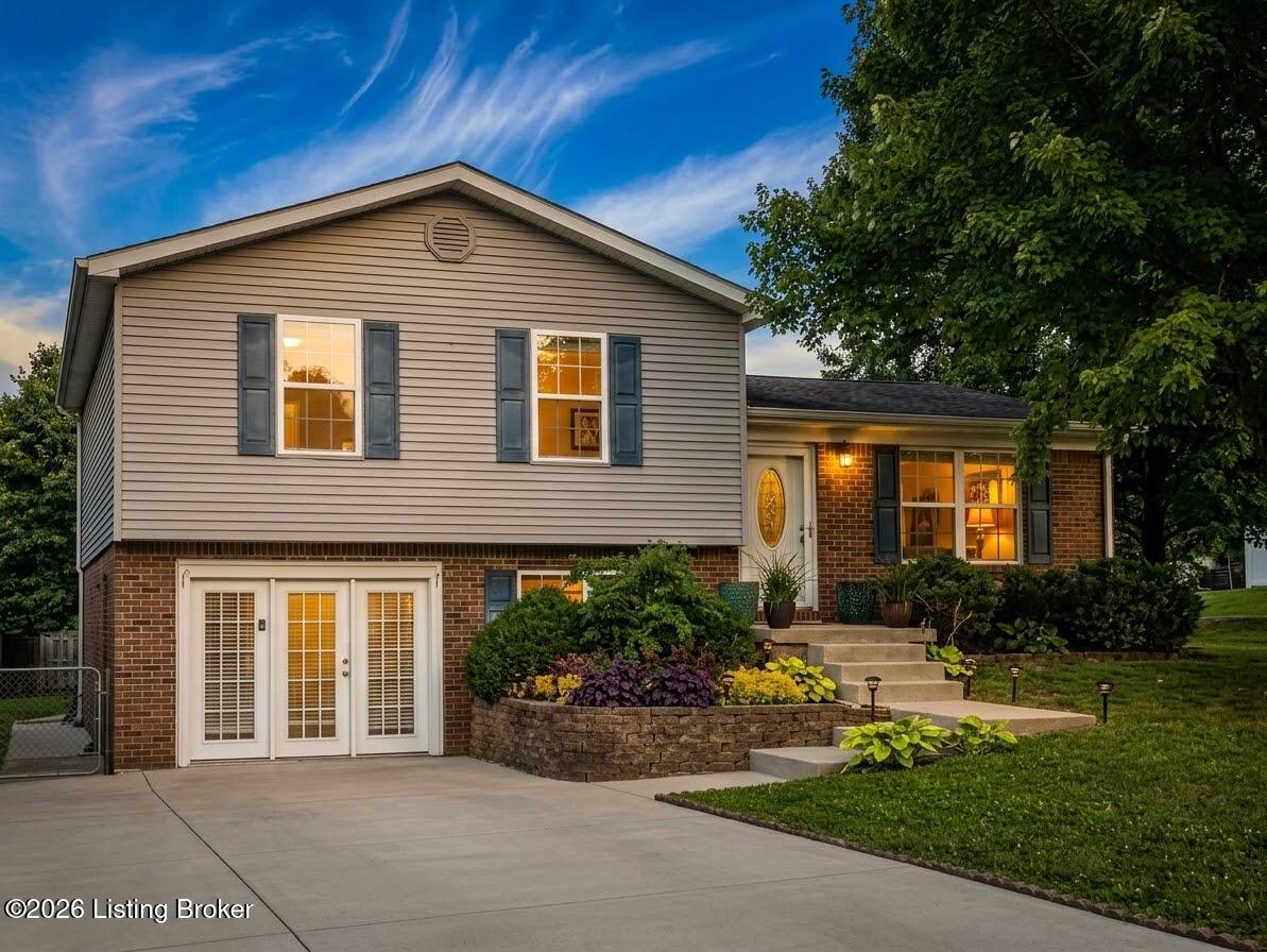 501 Aaron Way Property Photo 1