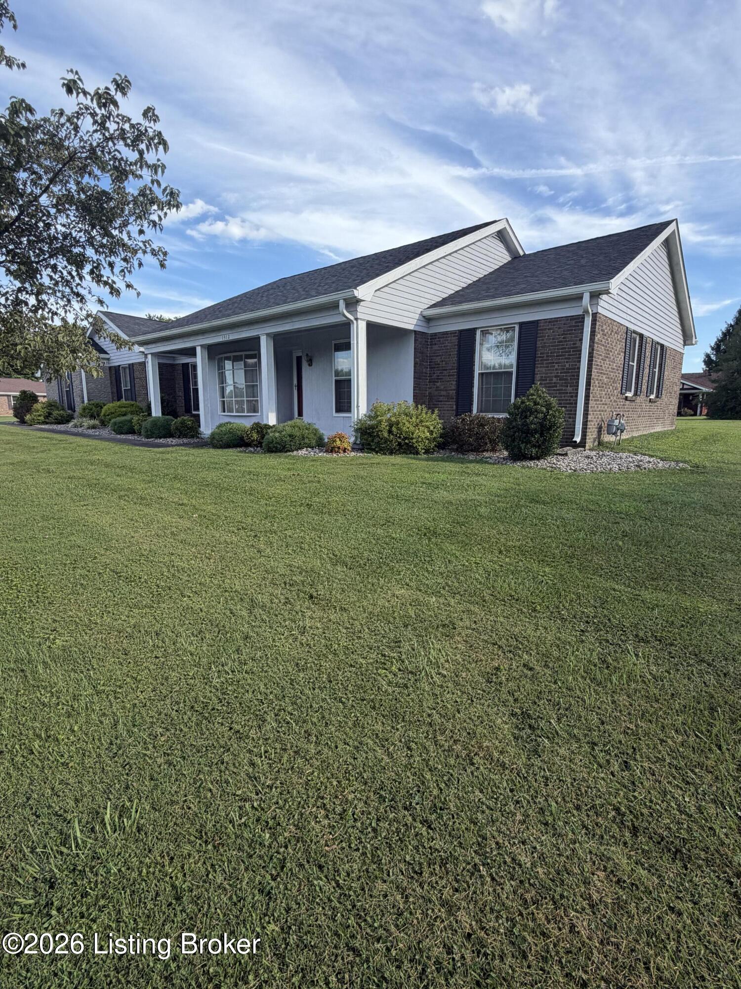 1312 Bambridge Ln Property Photo 3