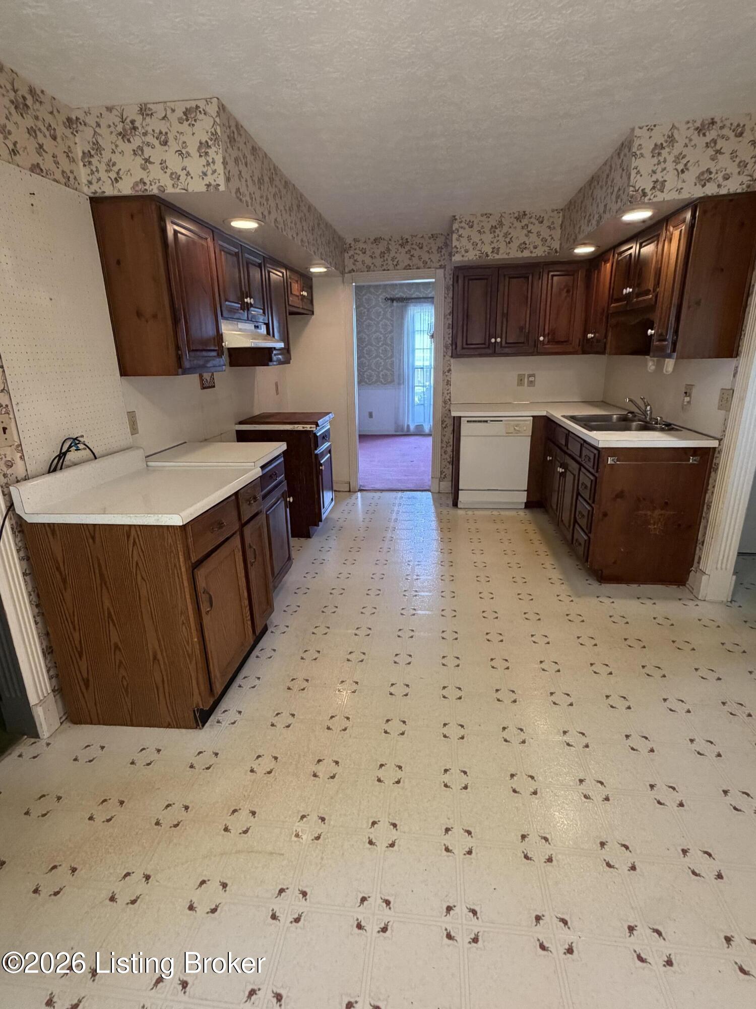 1312 Bambridge Ln Property Photo 6