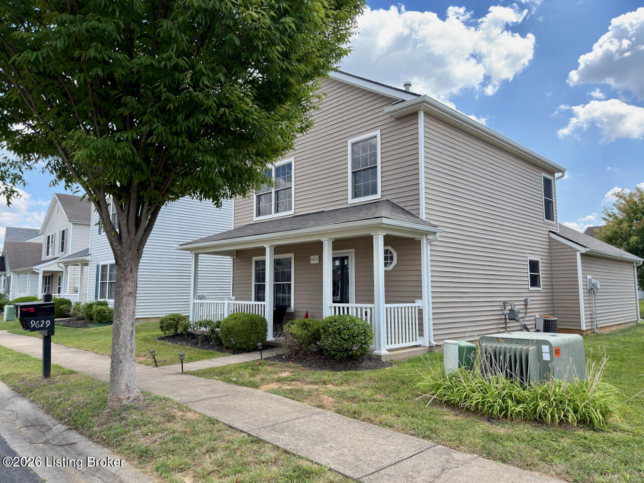 9629 Riverwalk Ave Property Photo 4