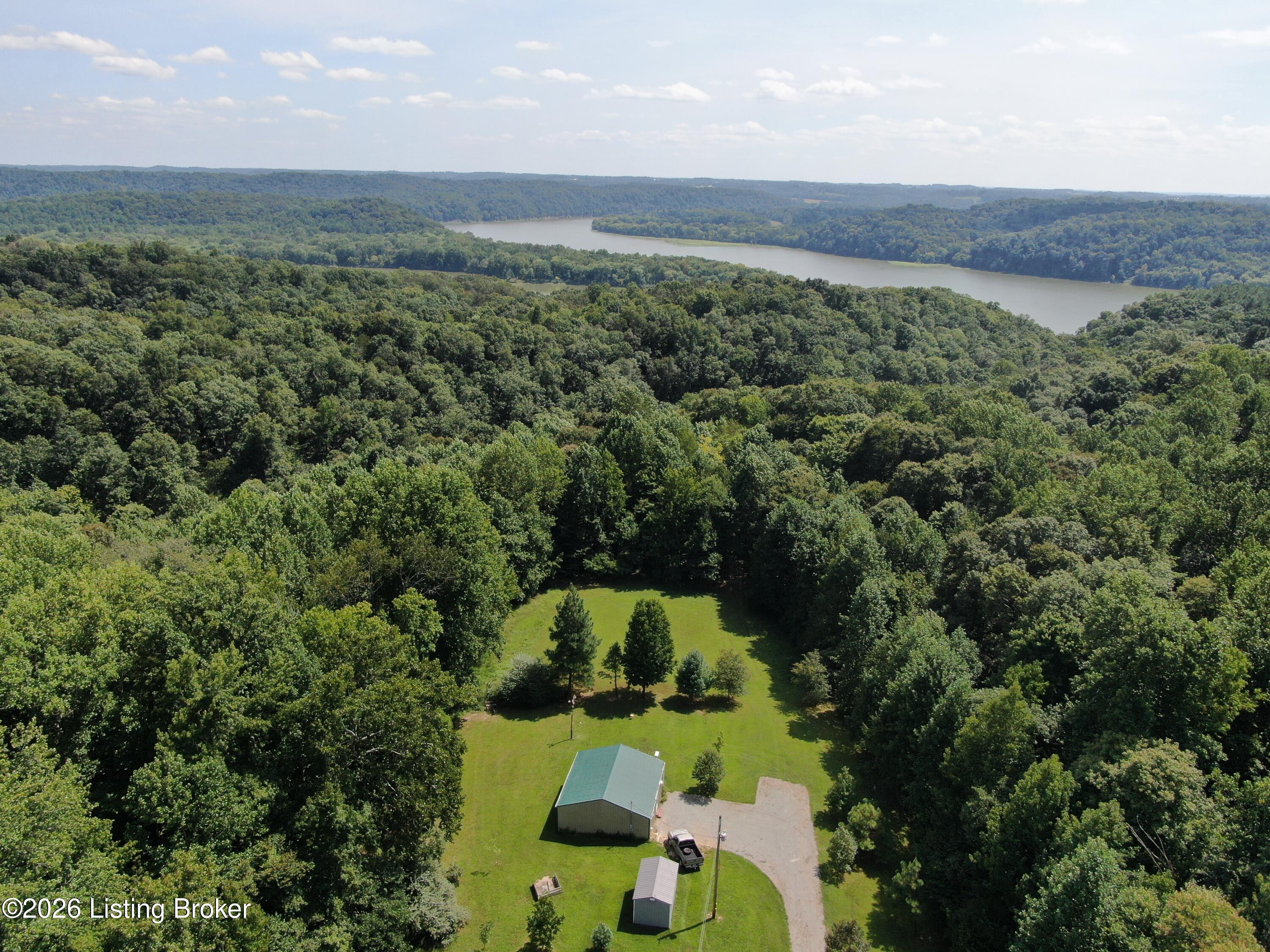 7985 Knifley Rd Property Photo 2