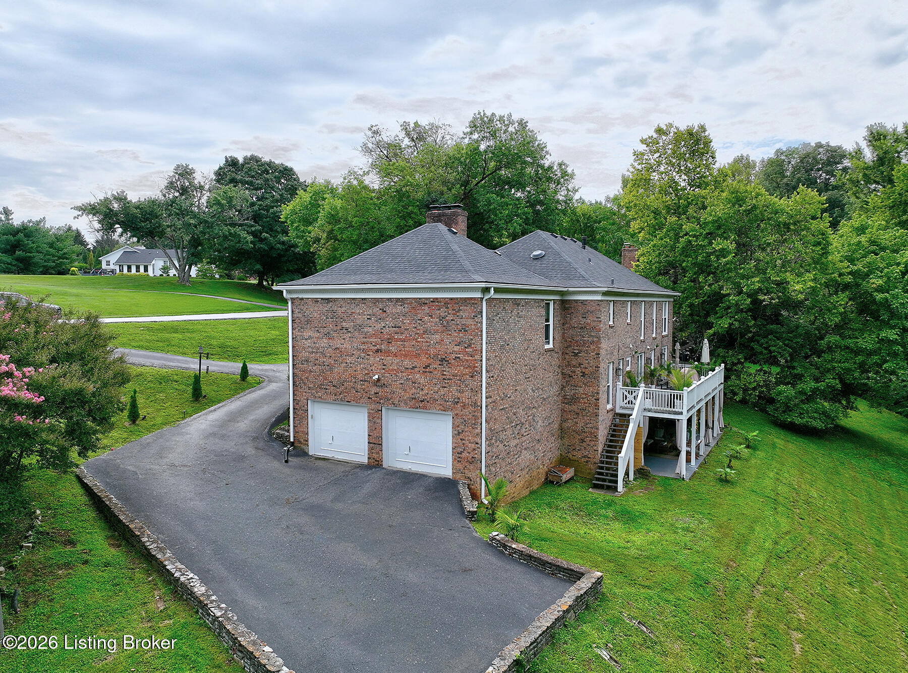 6712 Foxcroft Rd Property Photo 5