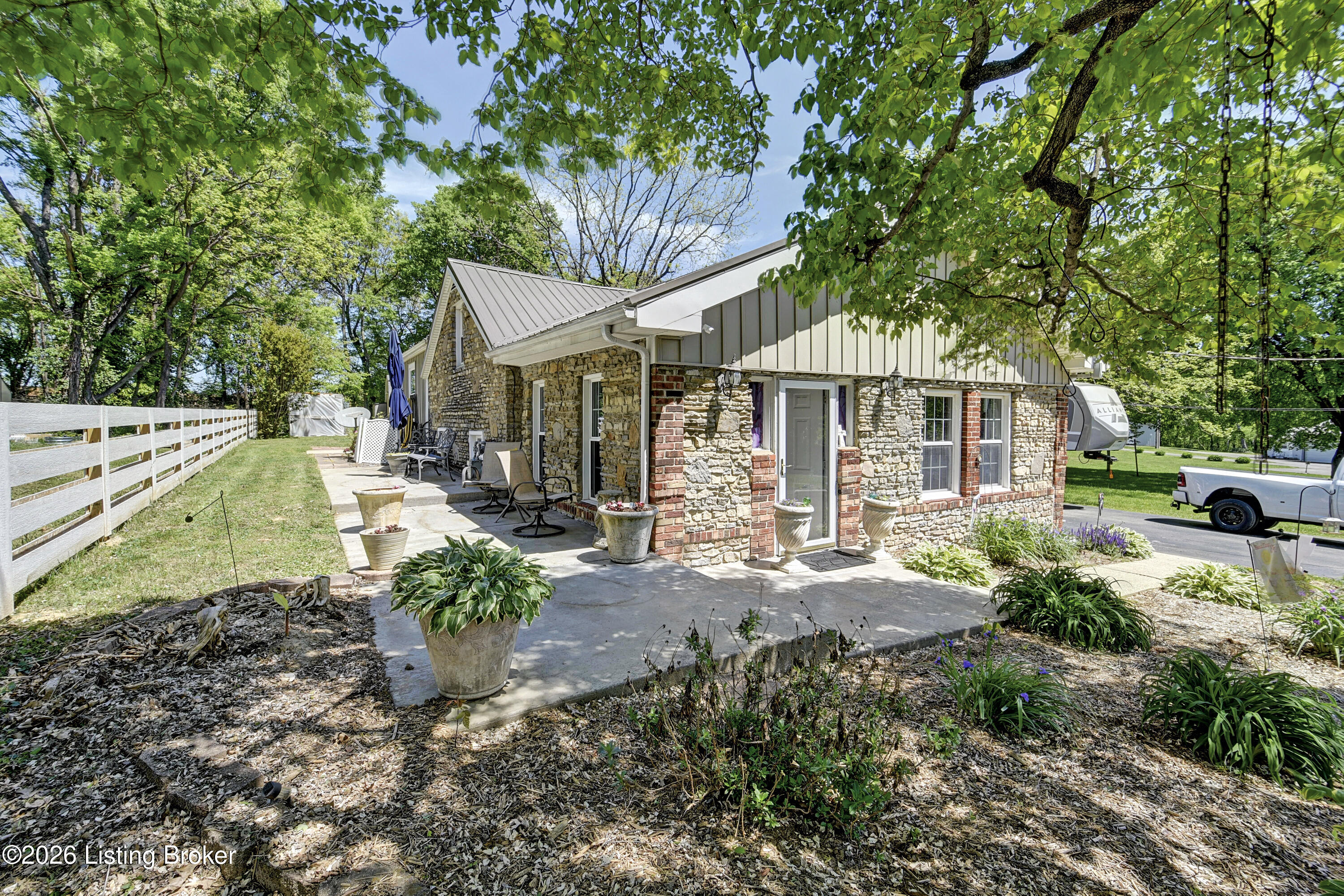 5217 Maple Spring Dr Property Photo 24