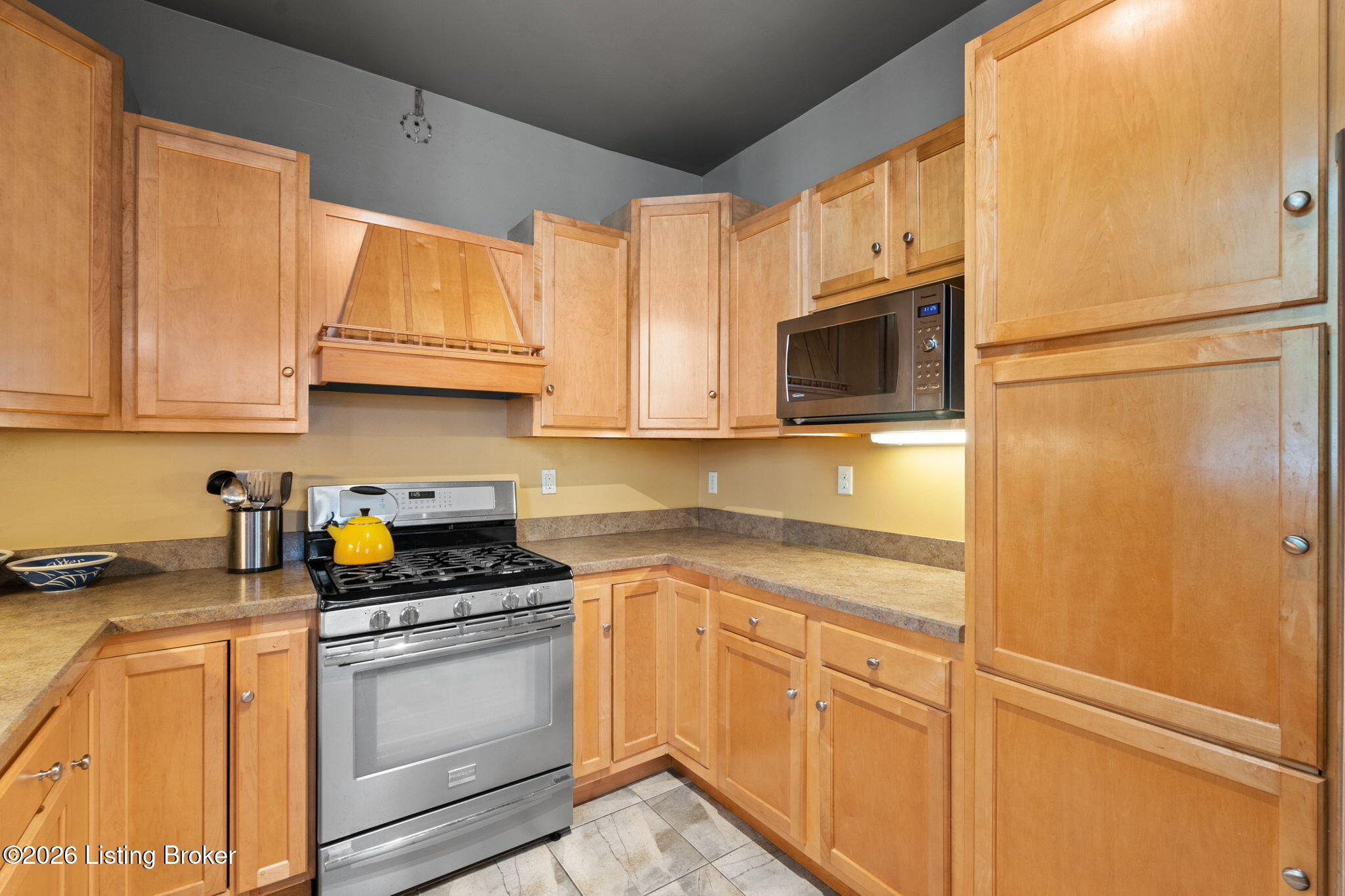 1821 Stevens Ave Property Photo 17