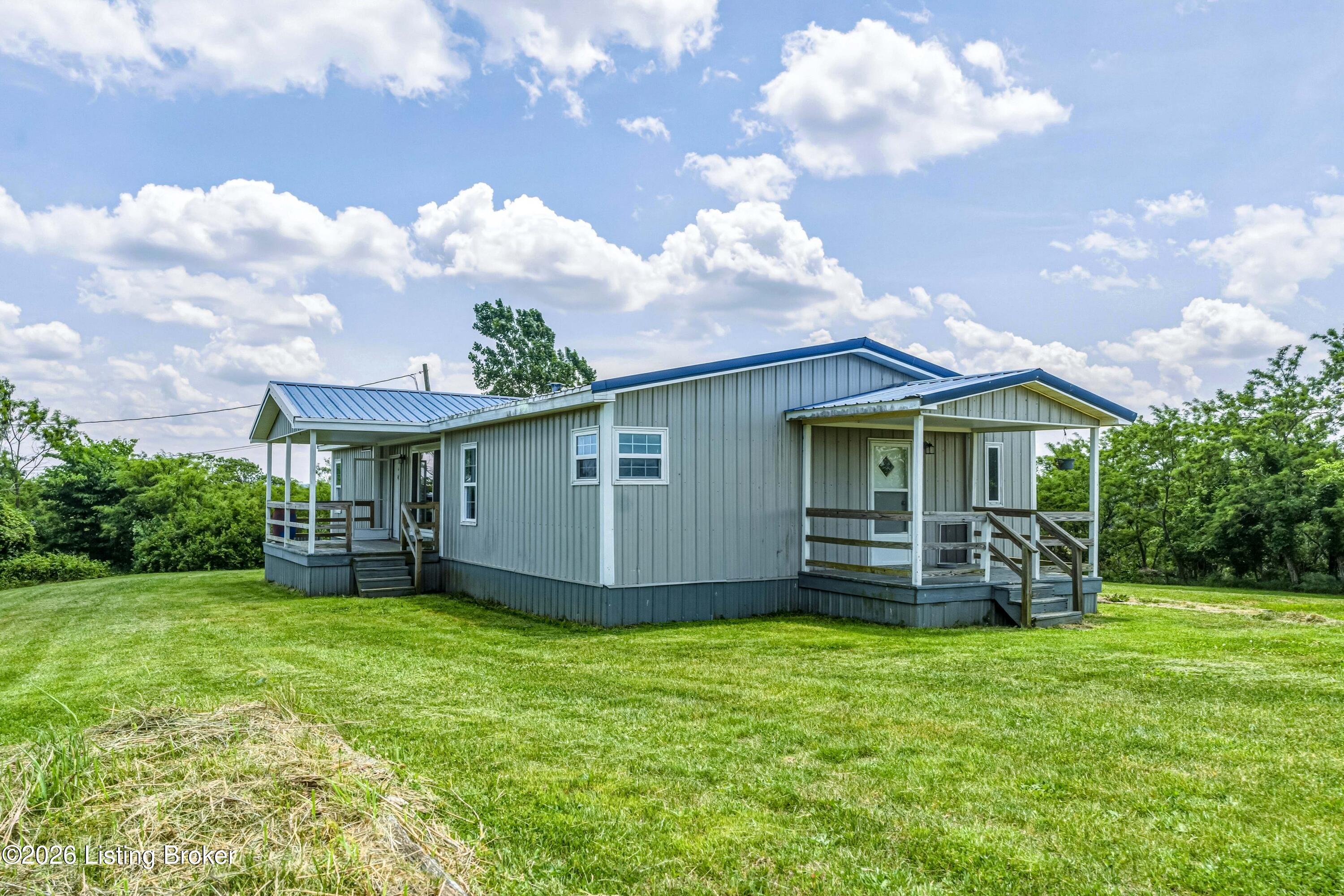 2422 E Highway 86 Property Photo 1