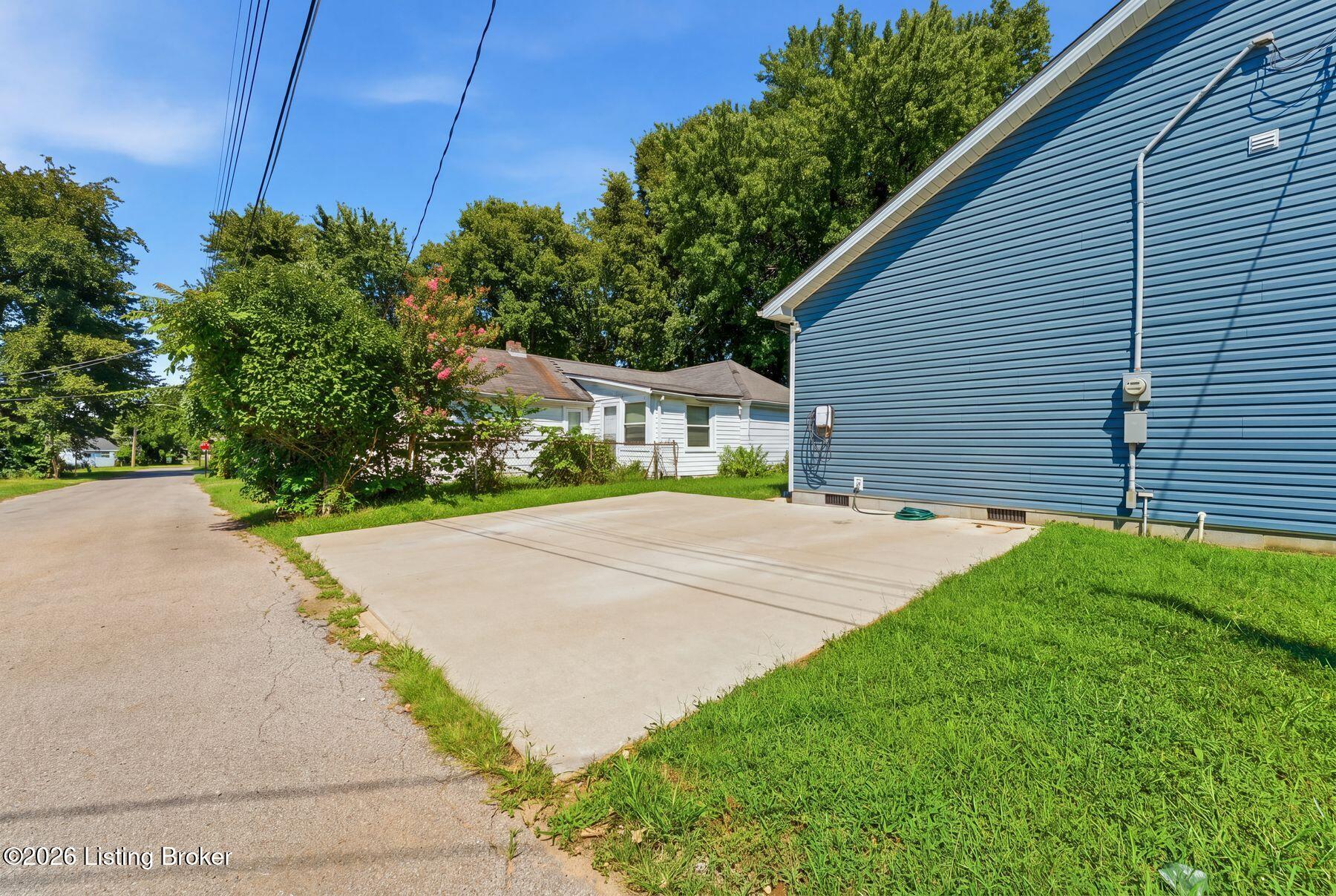 1025 High St Property Photo 38