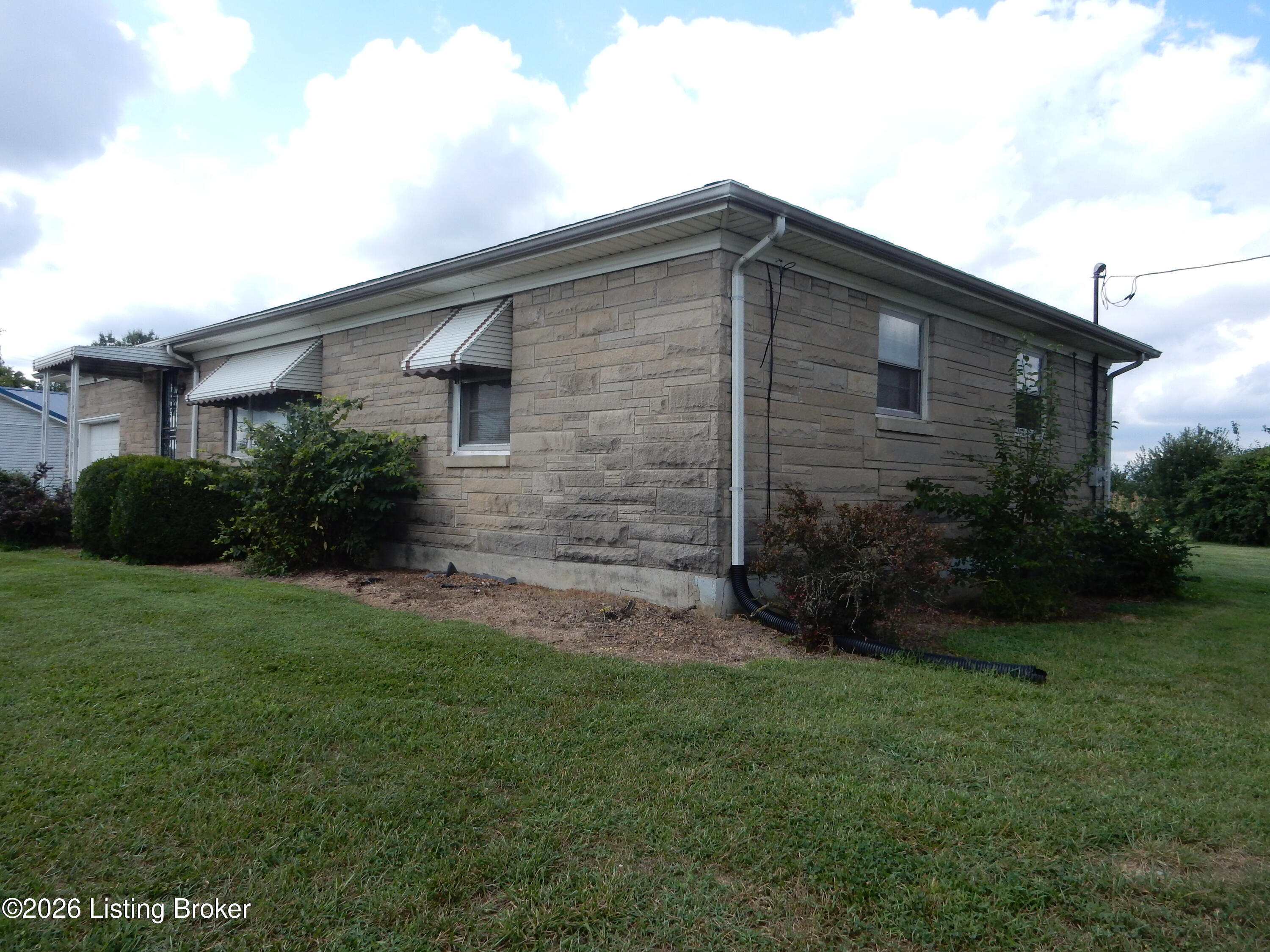 714 Cedar Grove Rd Property Photo 4