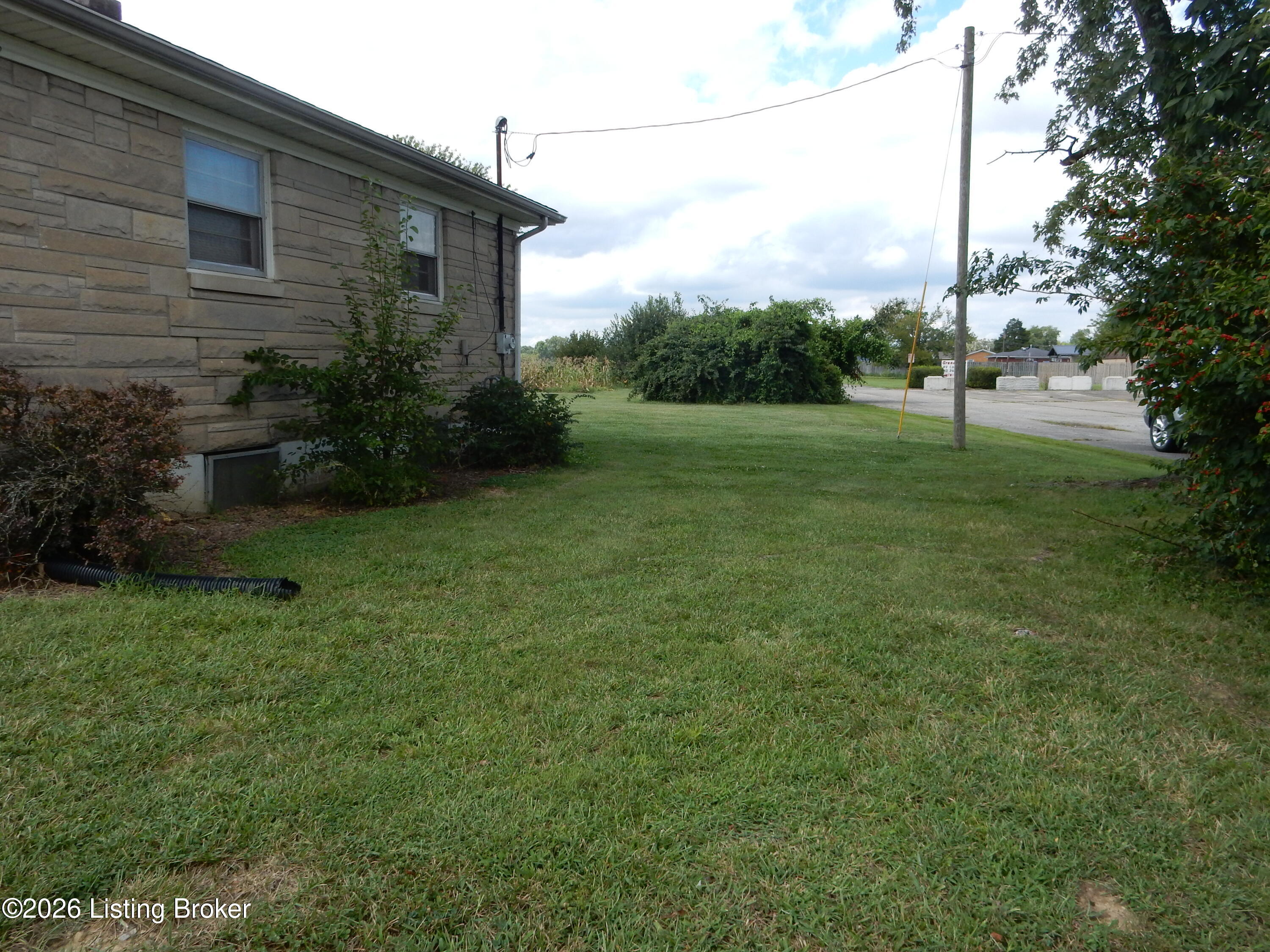 714 Cedar Grove Rd Property Photo 5