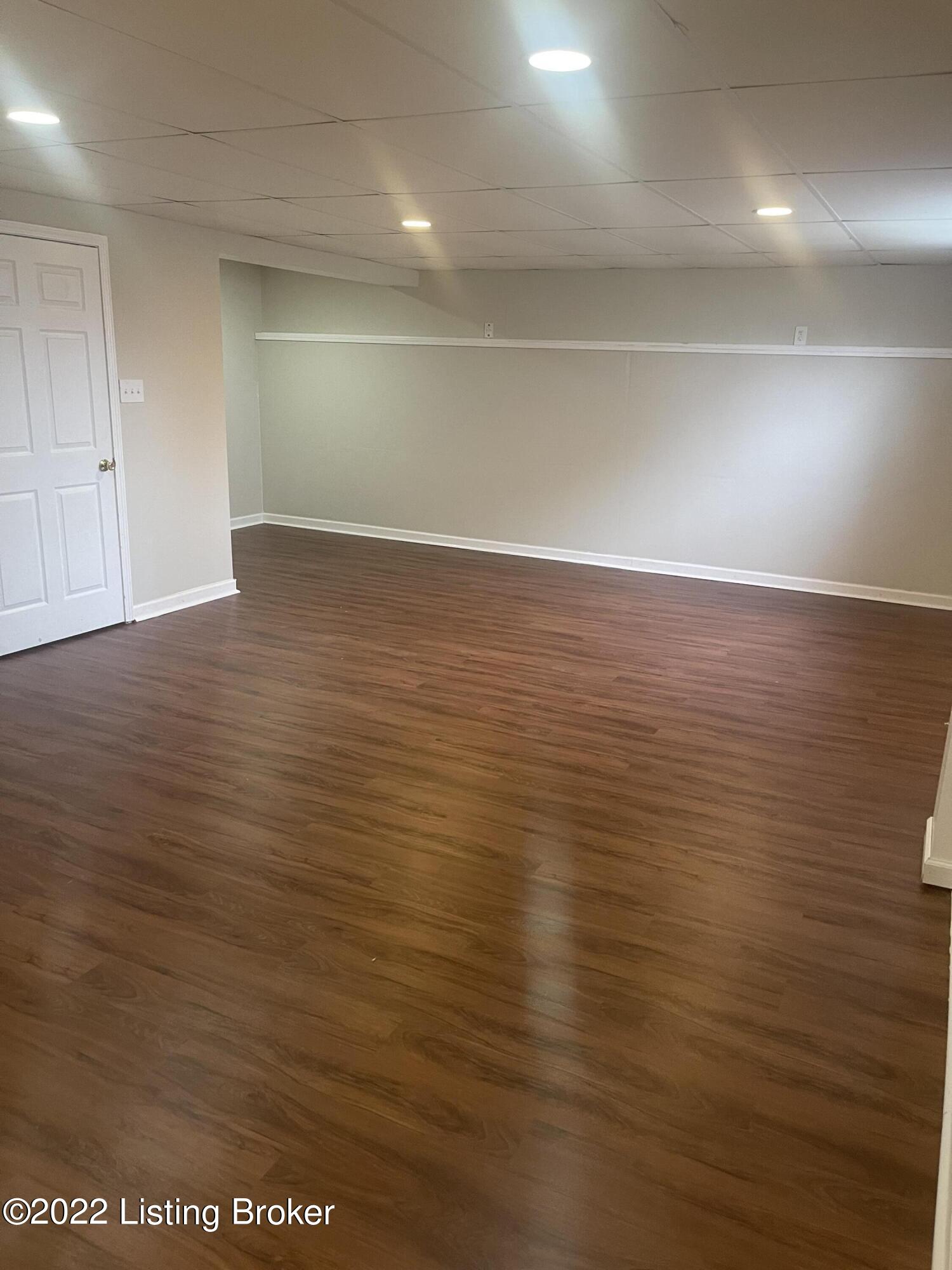6300 Camden Ct Property Photo 12