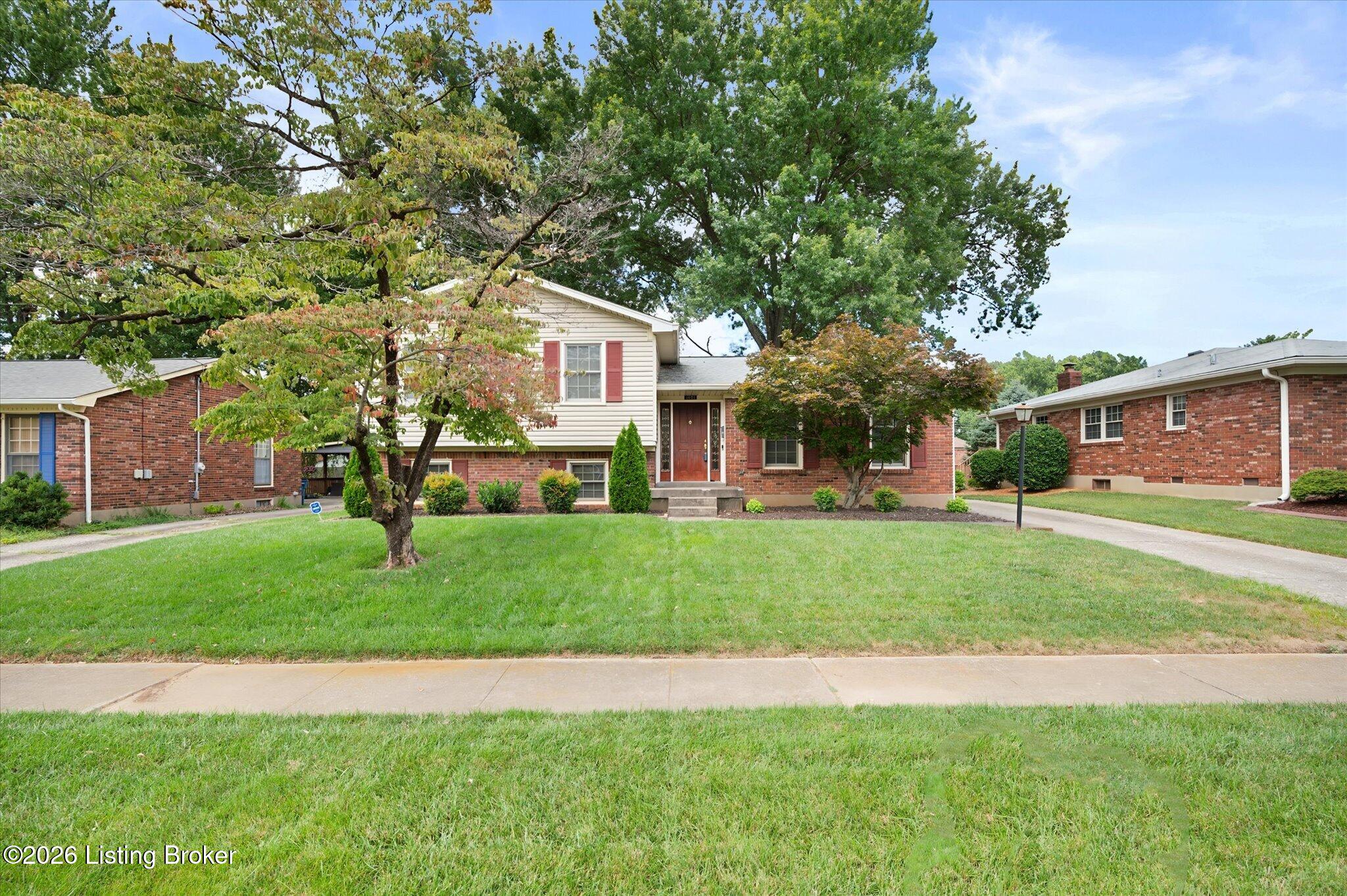 4021 Landside Dr Property Photo 1