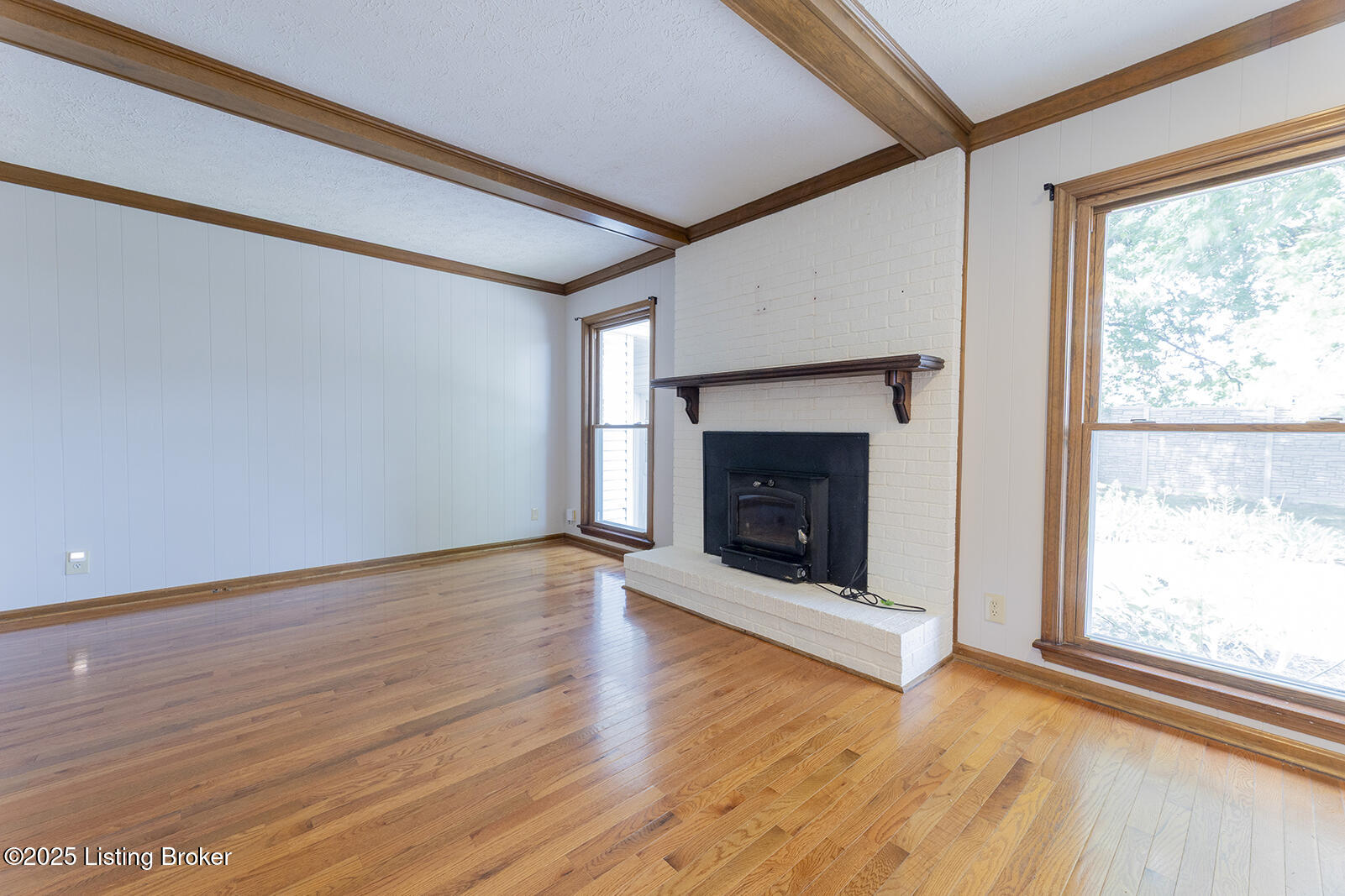 2901 Creekside Dr Property Photo 7