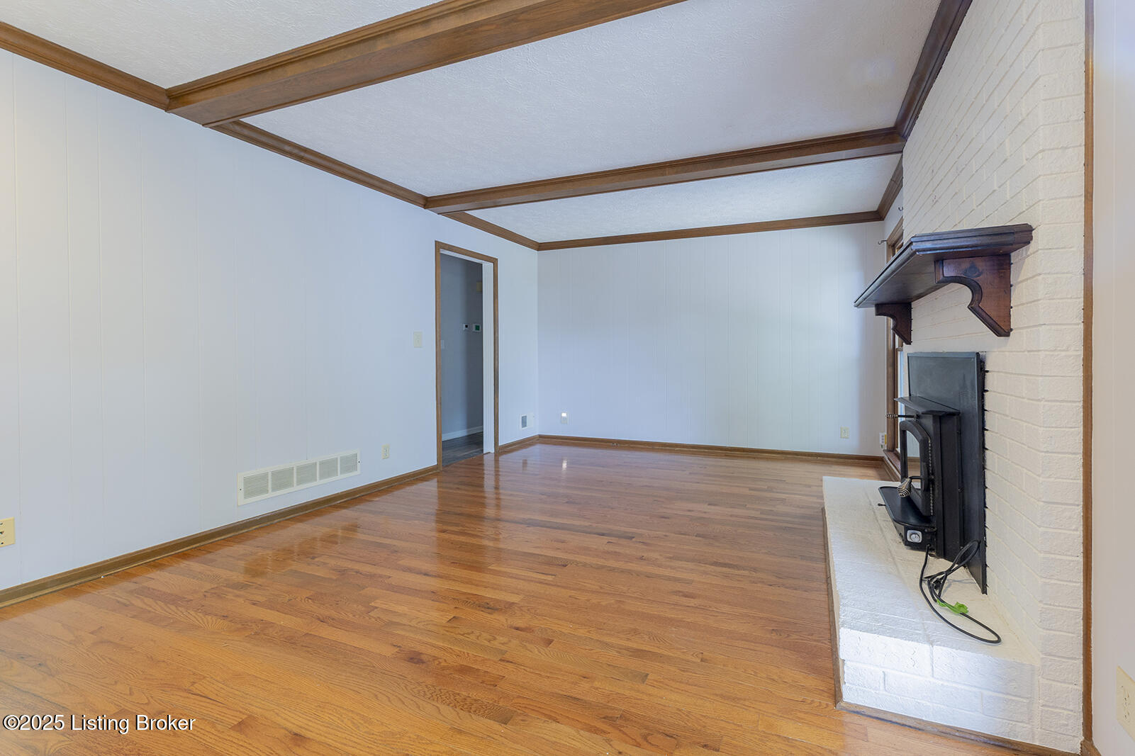 2901 Creekside Dr Property Photo 8