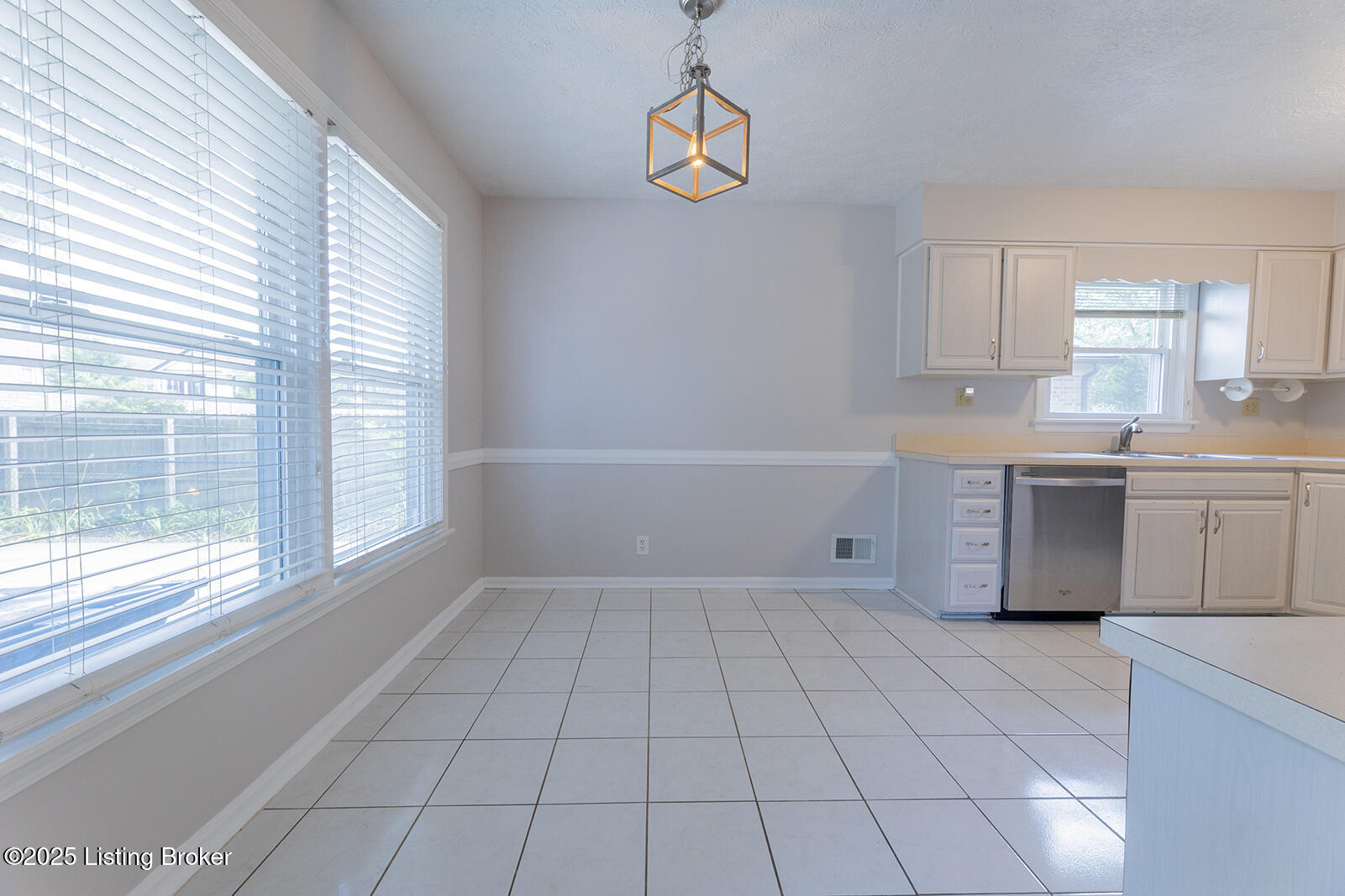 2901 Creekside Dr Property Photo 12