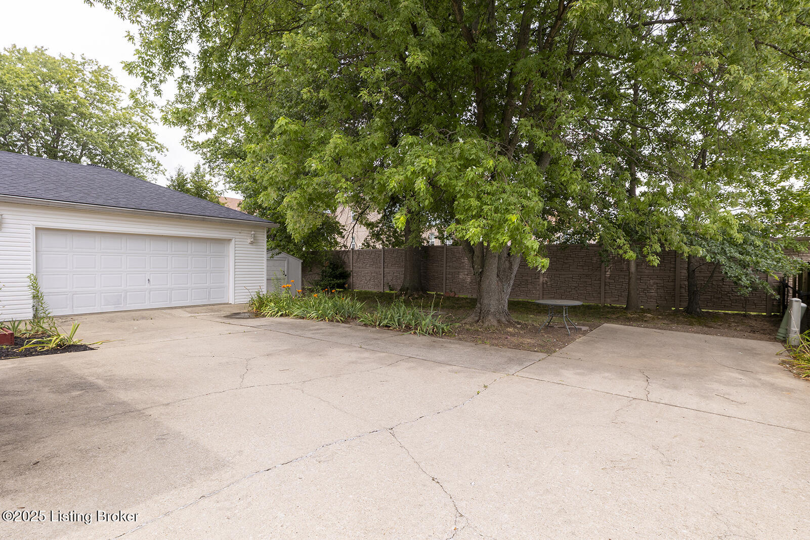 2901 Creekside Dr Property Photo 29