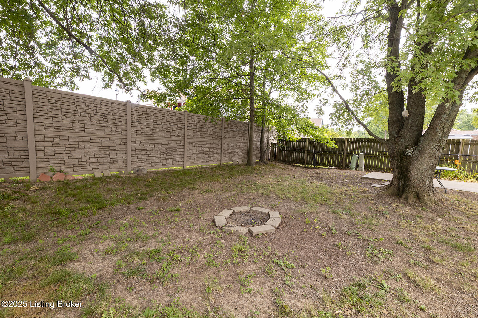2901 Creekside Dr Property Photo 32