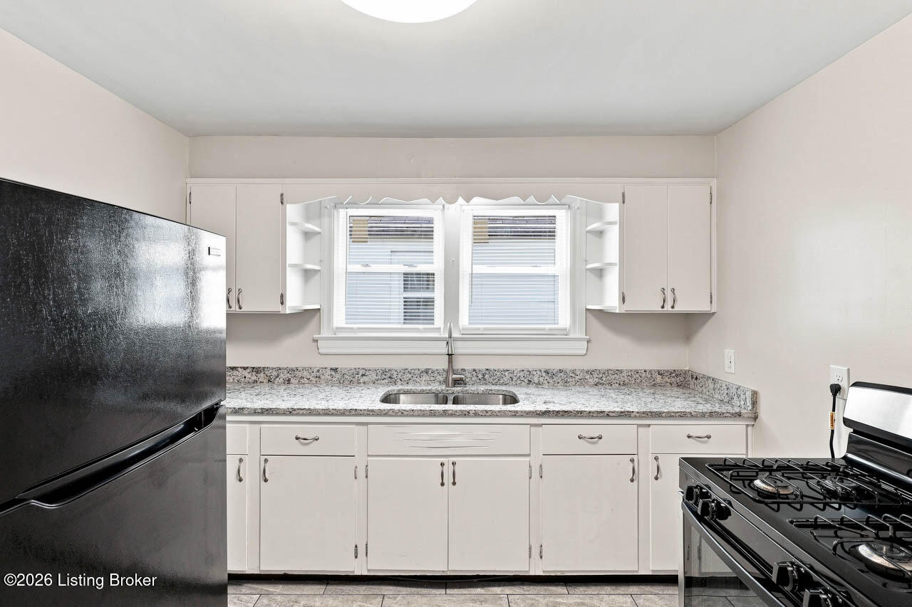 1340 Poplar Level Rd Property Photo 8