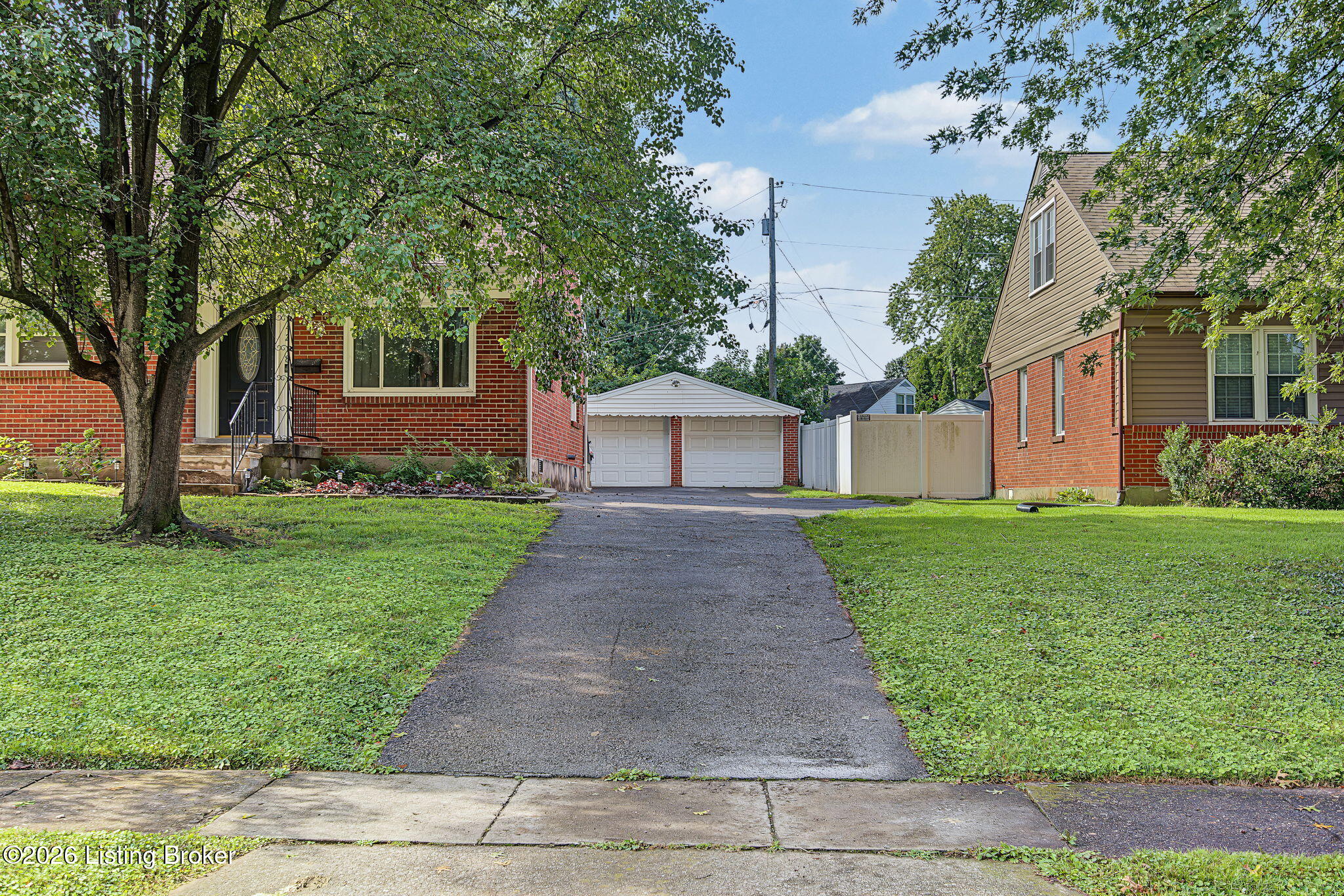 4218 Hillbrook Dr Property Photo 2