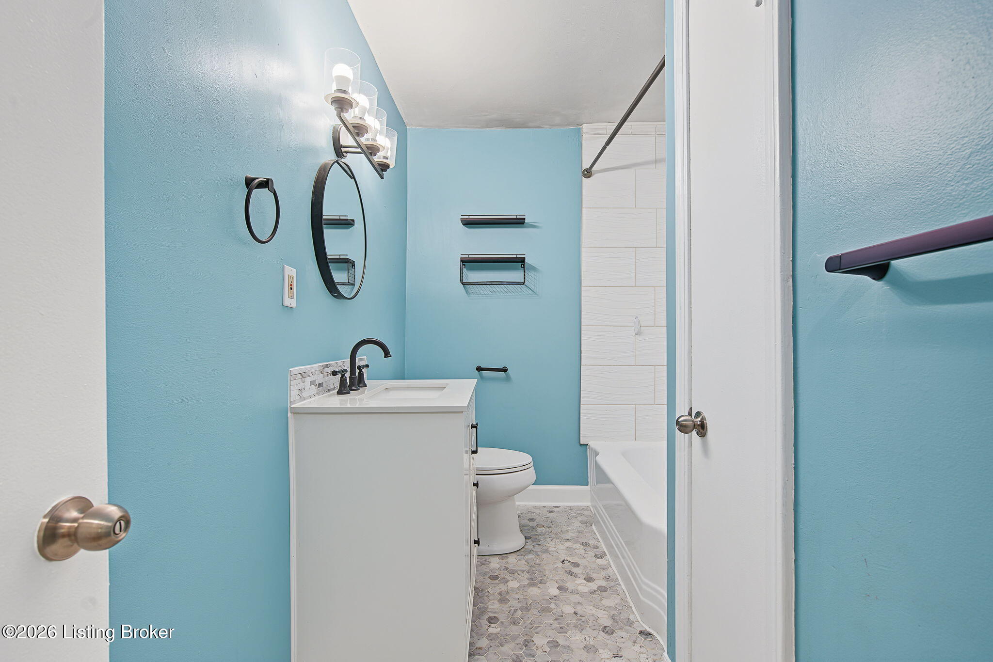 4218 Hillbrook Dr Property Photo 28