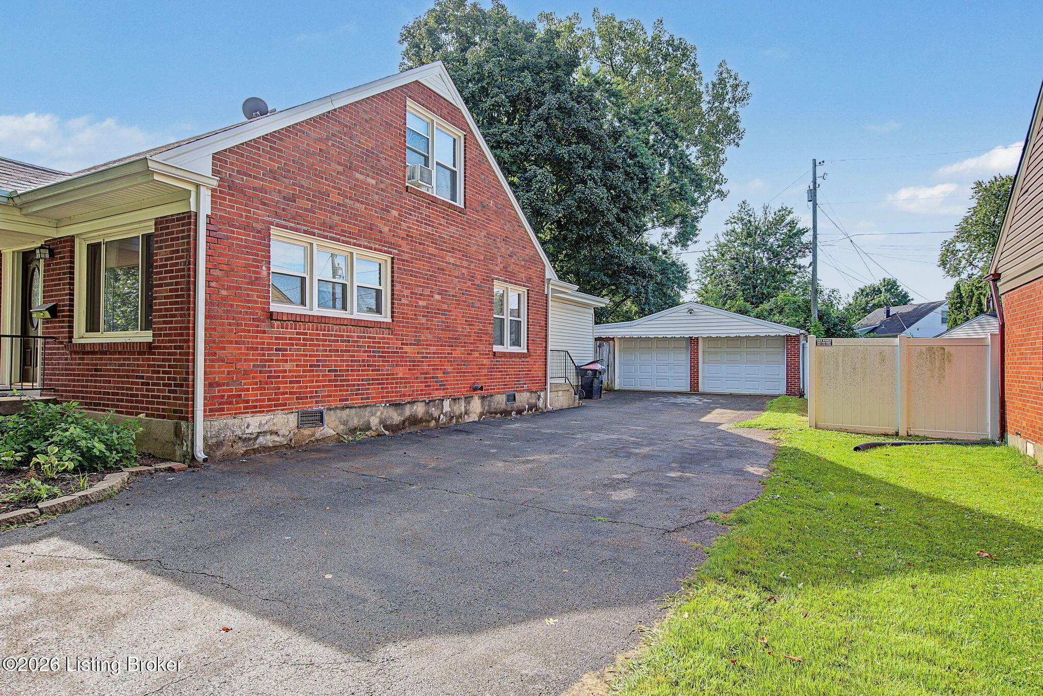 4218 Hillbrook Dr Property Photo 34