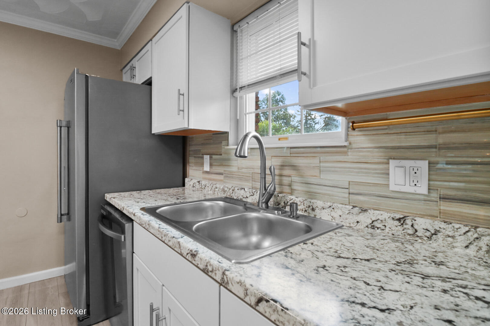 6103 Apex Dr Property Photo 16