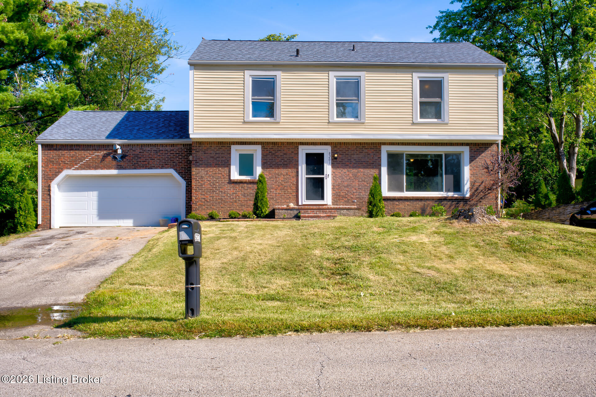 8201 Huntsman Trl Property Photo 2