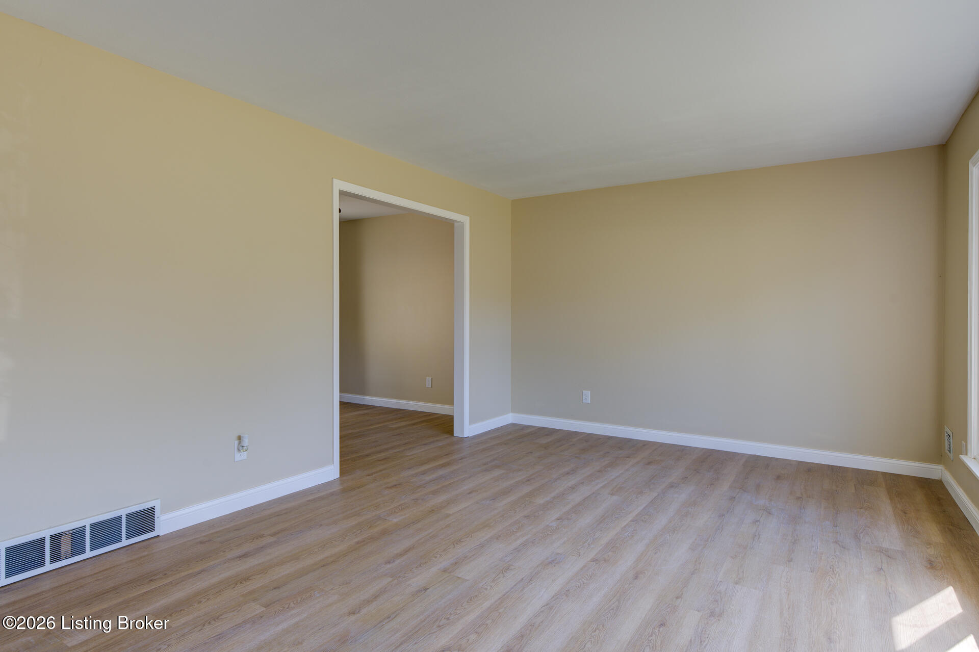 8201 Huntsman Trl Property Photo 4