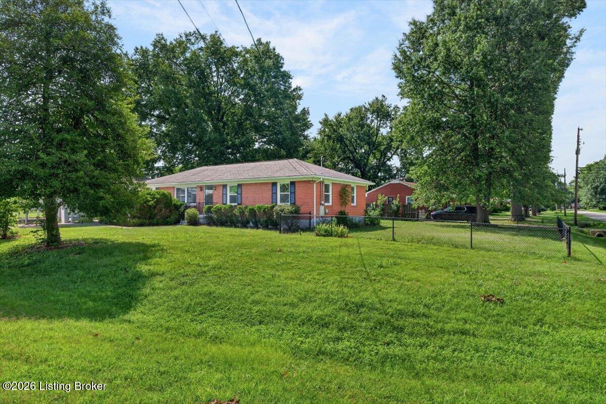 2506 Mercer Ave Property Photo 2