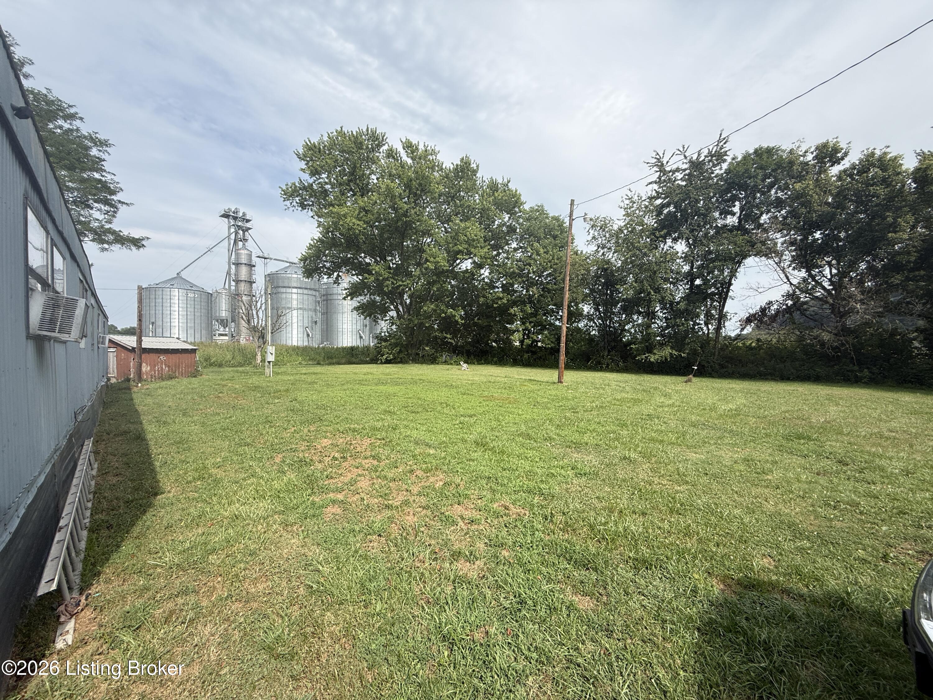 310 Old Carlisle Rd Property Photo 2