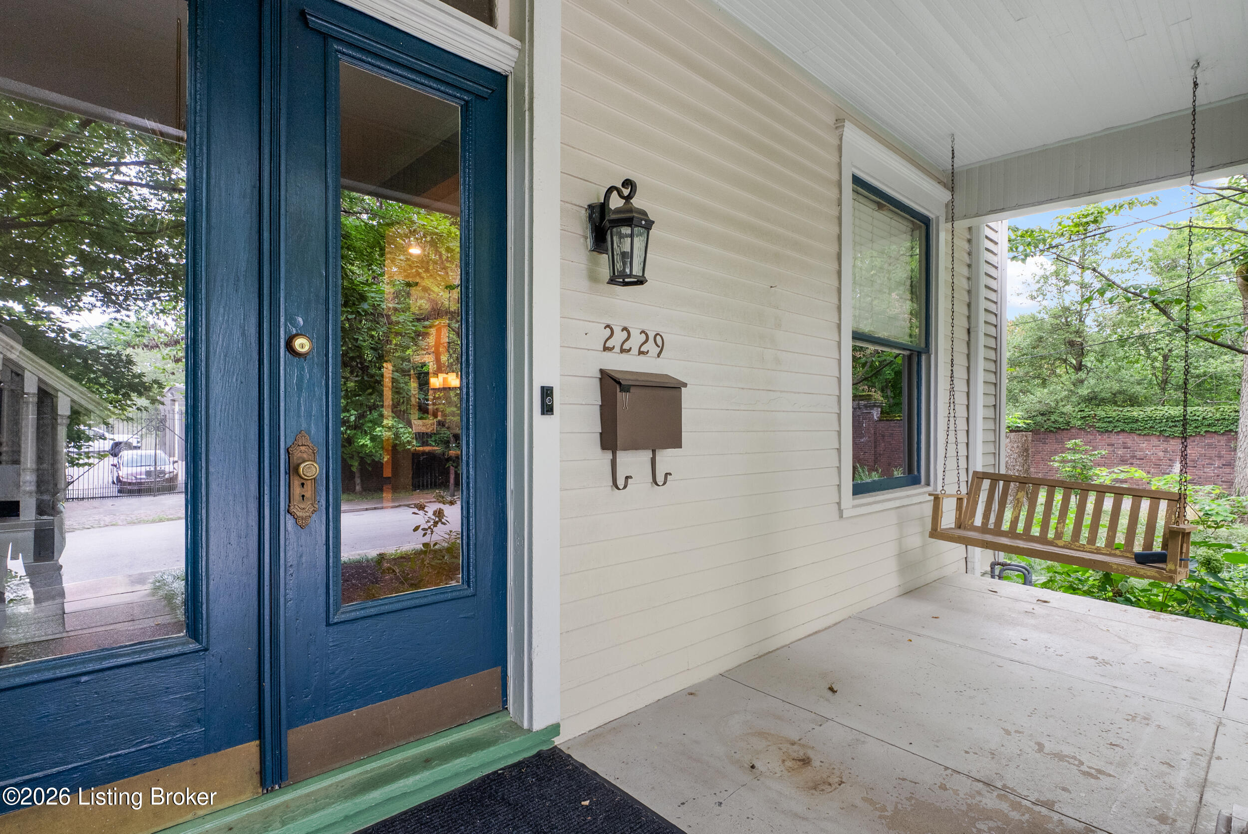 2229 Dearing Ct Property Photo 6