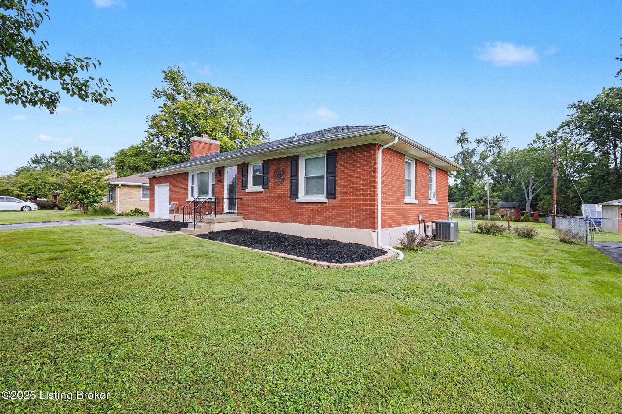 9913 Vega Ln Property Photo 3