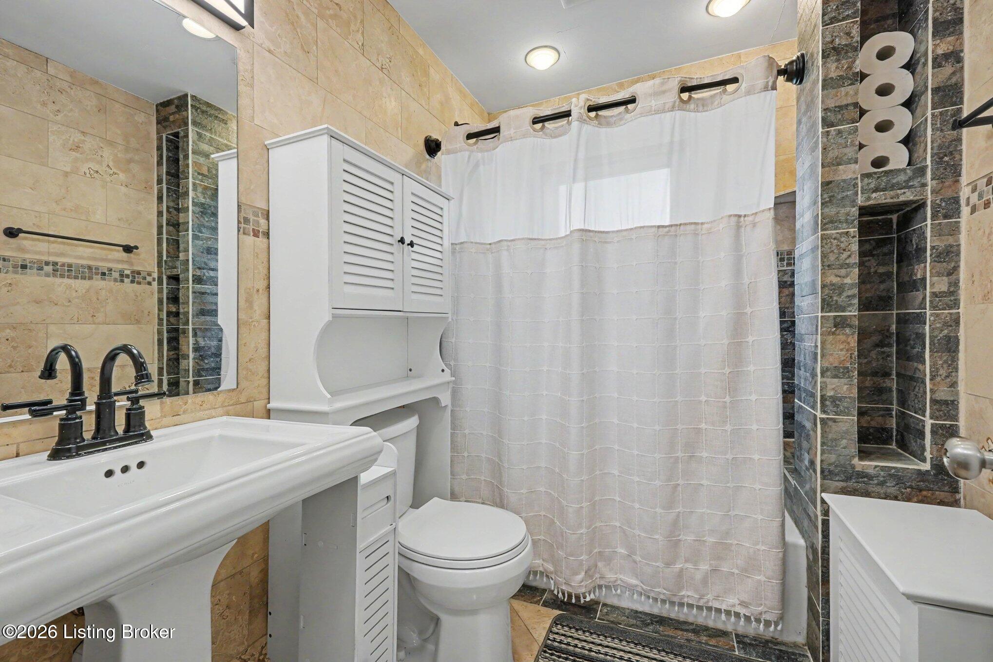 9913 Vega Ln Property Photo 14
