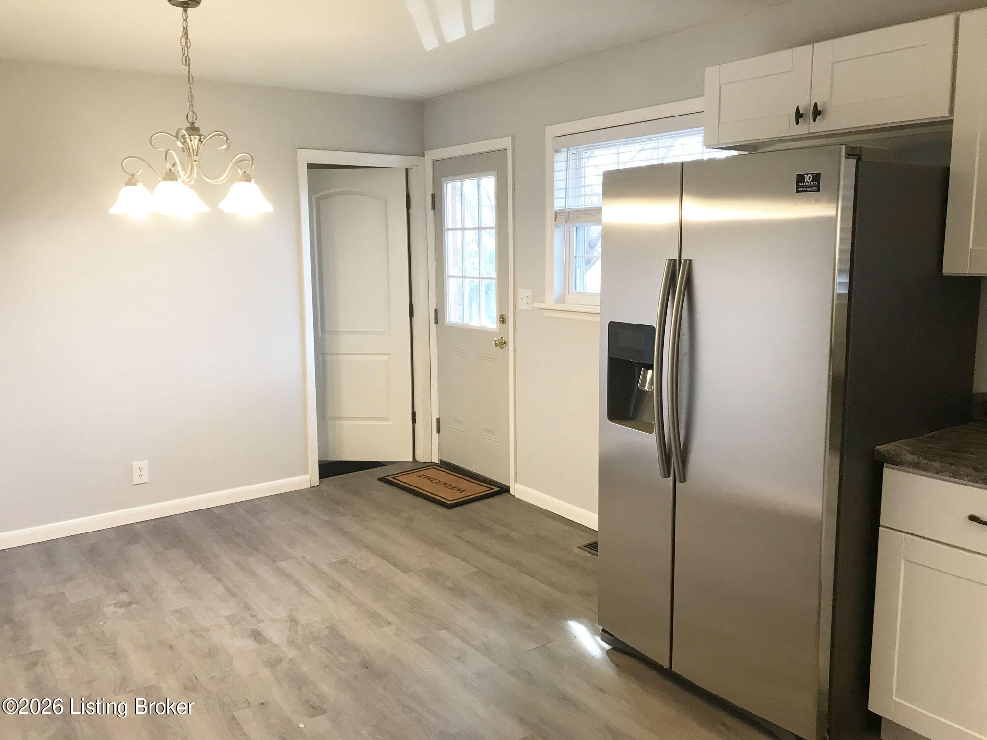 5208 Regent Way Property Photo 4