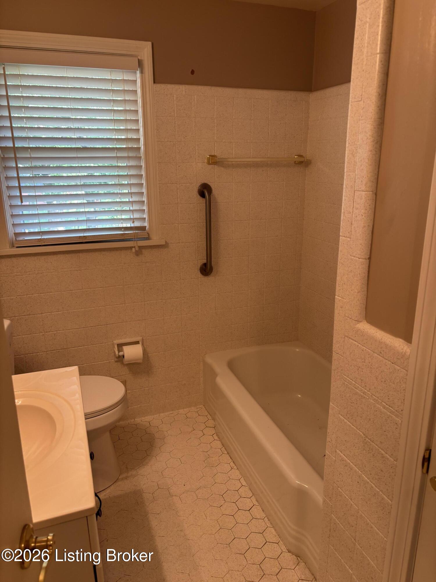 8001 Daffodil Dr Property Photo 13